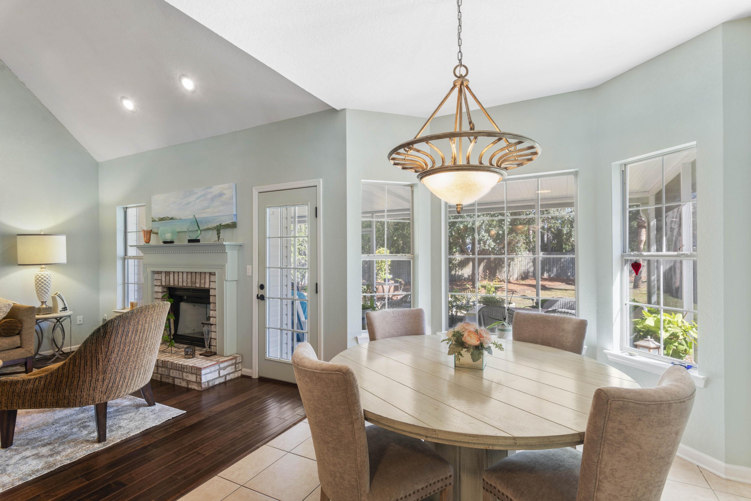 MALIBU GARDENS - Residential