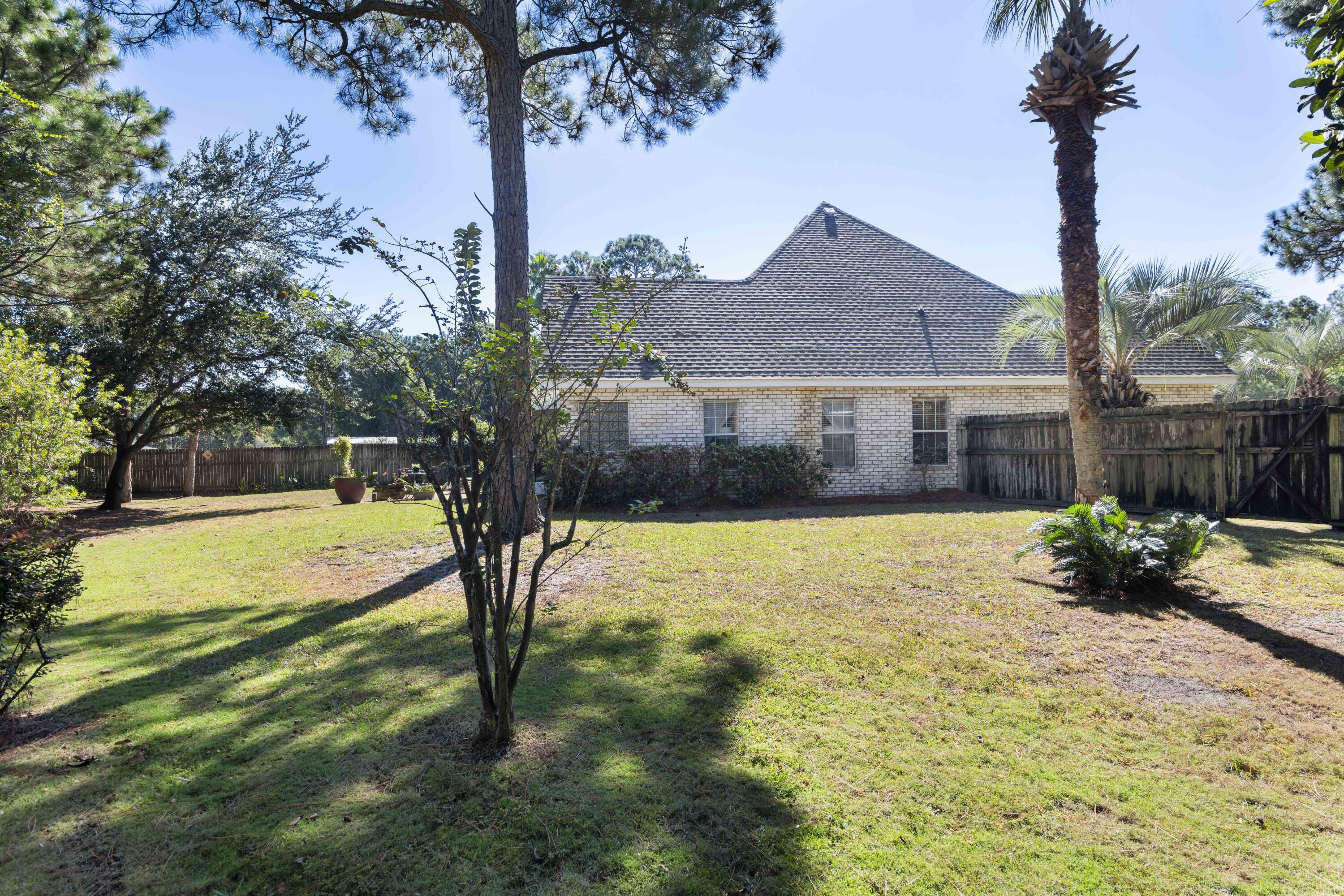 MALIBU GARDENS - Residential