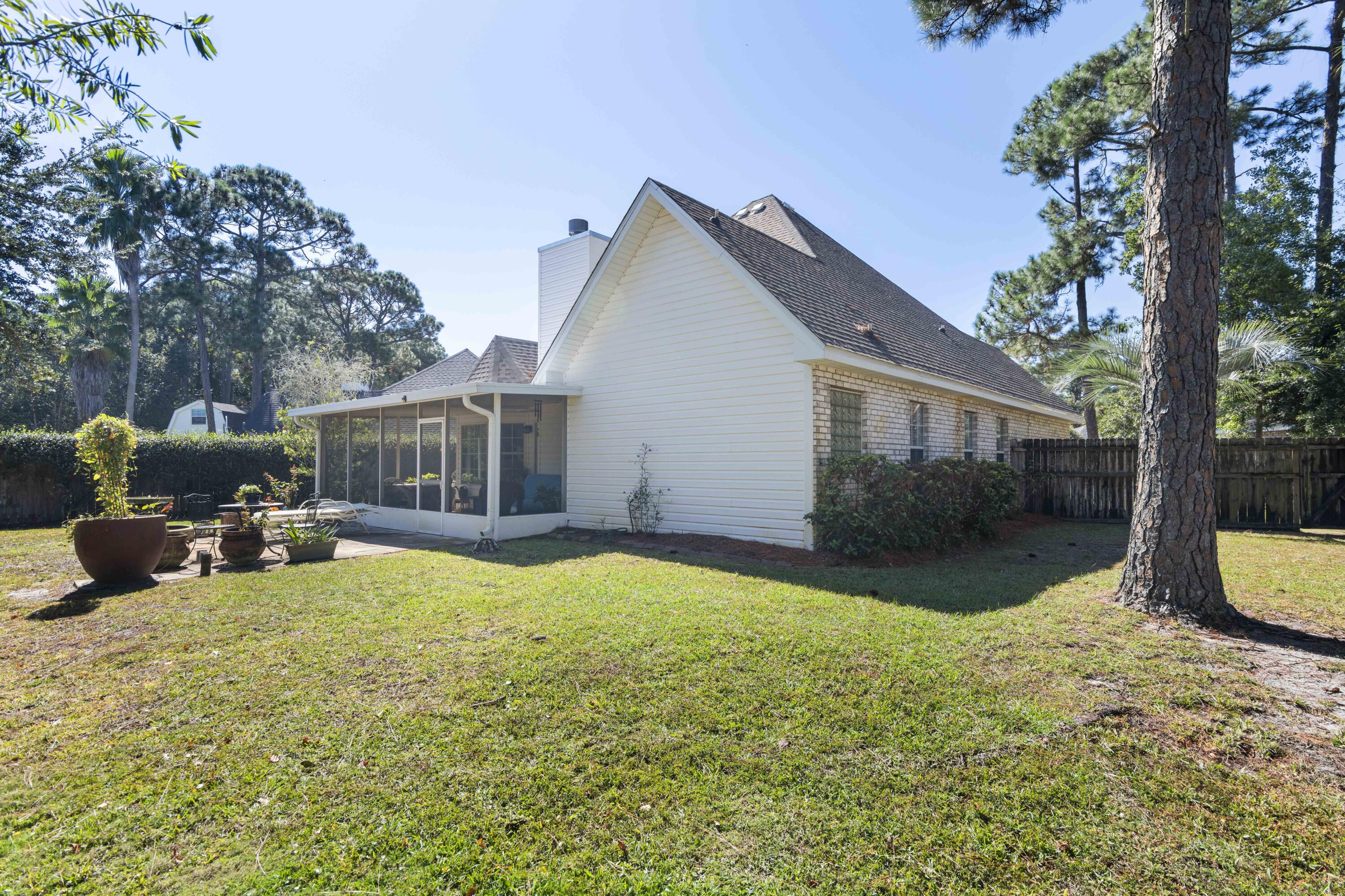 MALIBU GARDENS - Residential