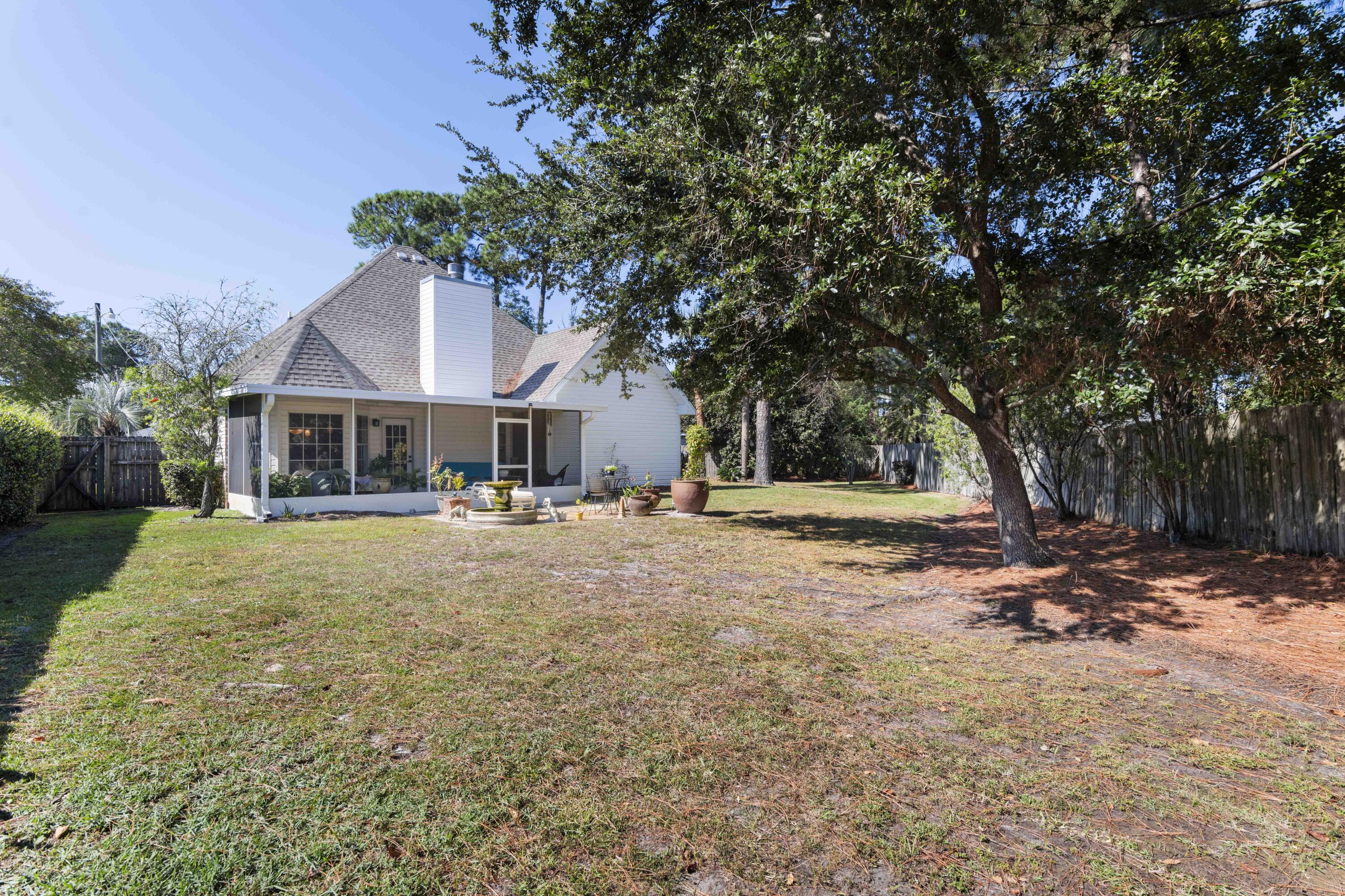 MALIBU GARDENS - Residential