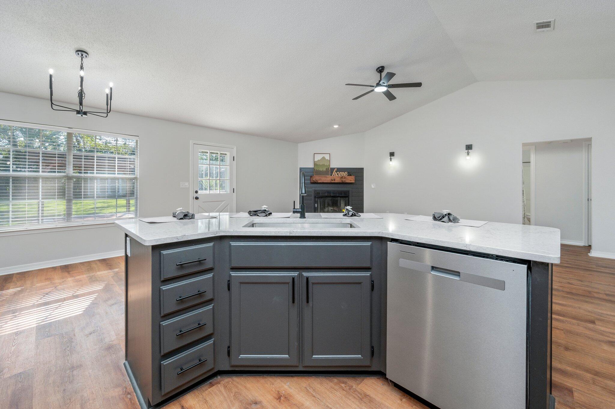 DOGWOOD ESTATES 1ST ADDN - Residential