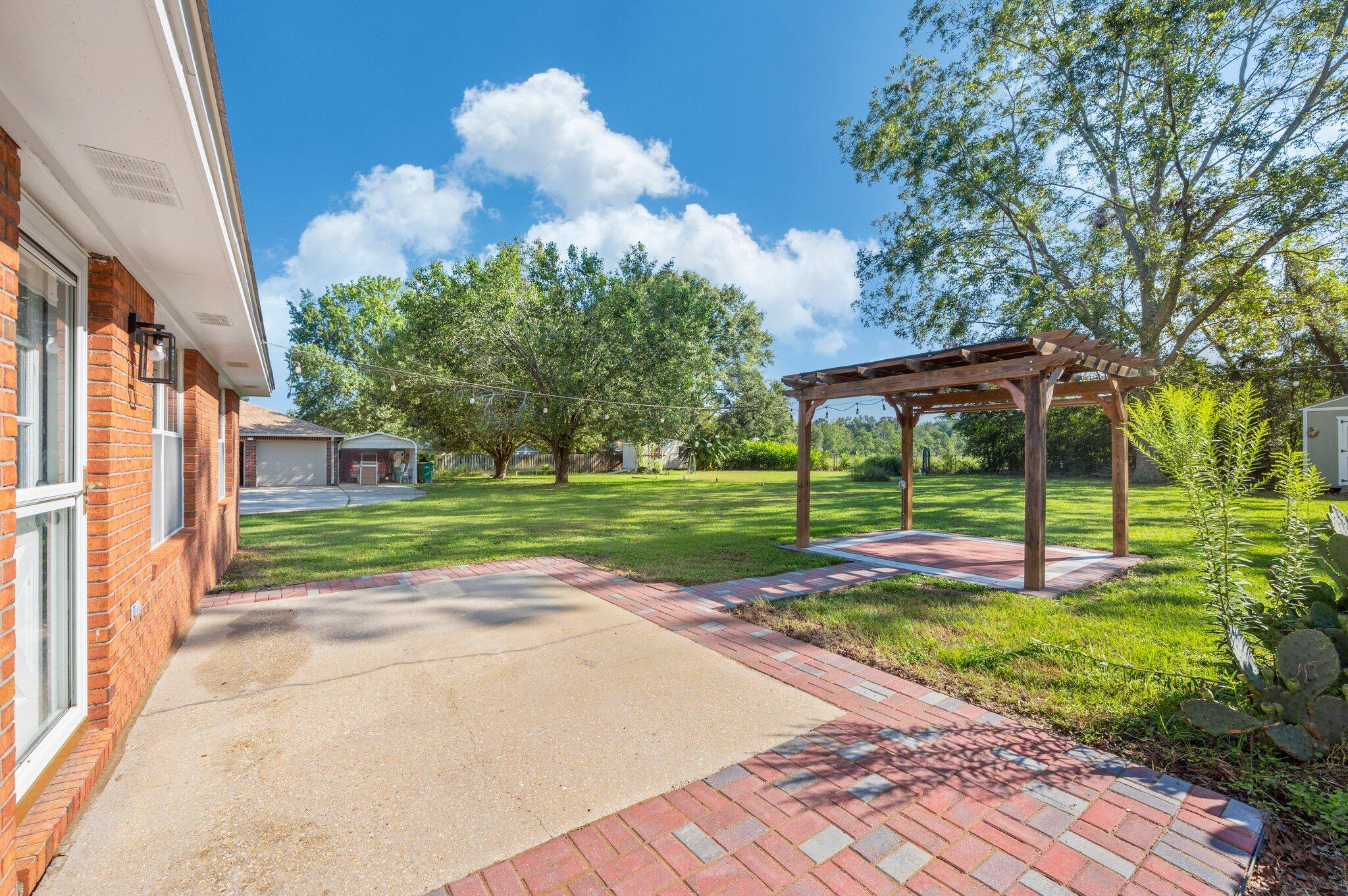 DOGWOOD ESTATES 1ST ADDN - Residential