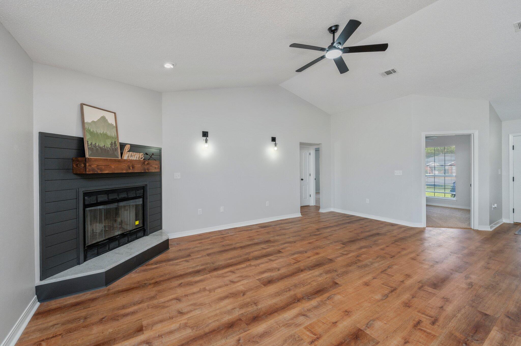 DOGWOOD ESTATES 1ST ADDN - Residential