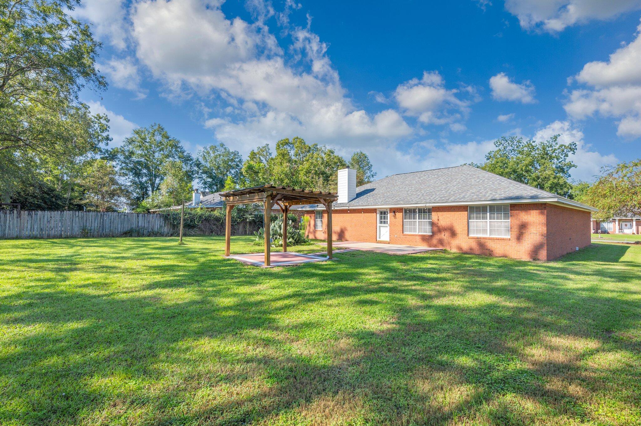 DOGWOOD ESTATES 1ST ADDN - Residential