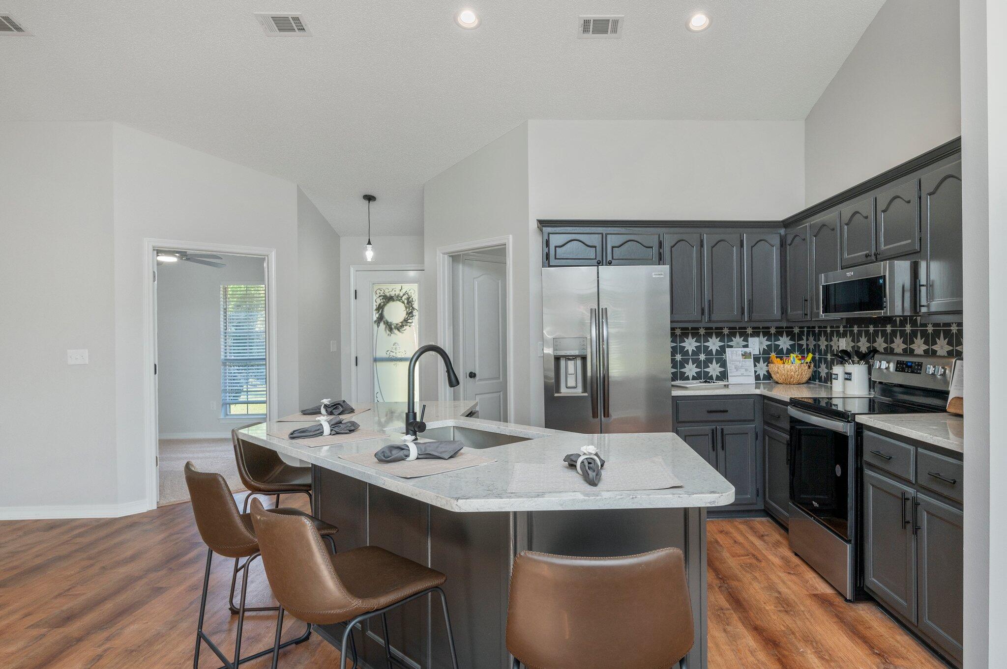 DOGWOOD ESTATES 1ST ADDN - Residential