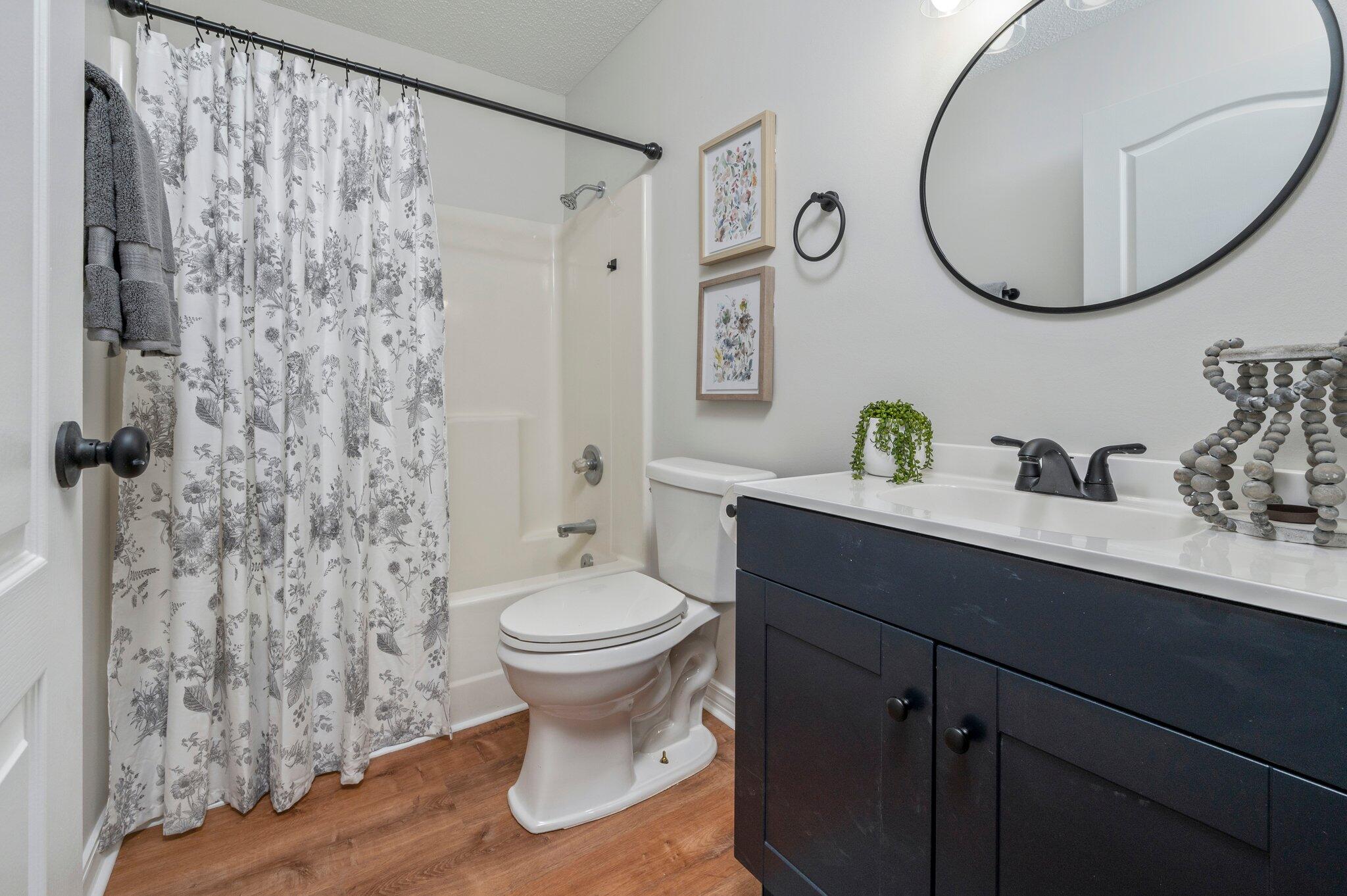 DOGWOOD ESTATES 1ST ADDN - Residential