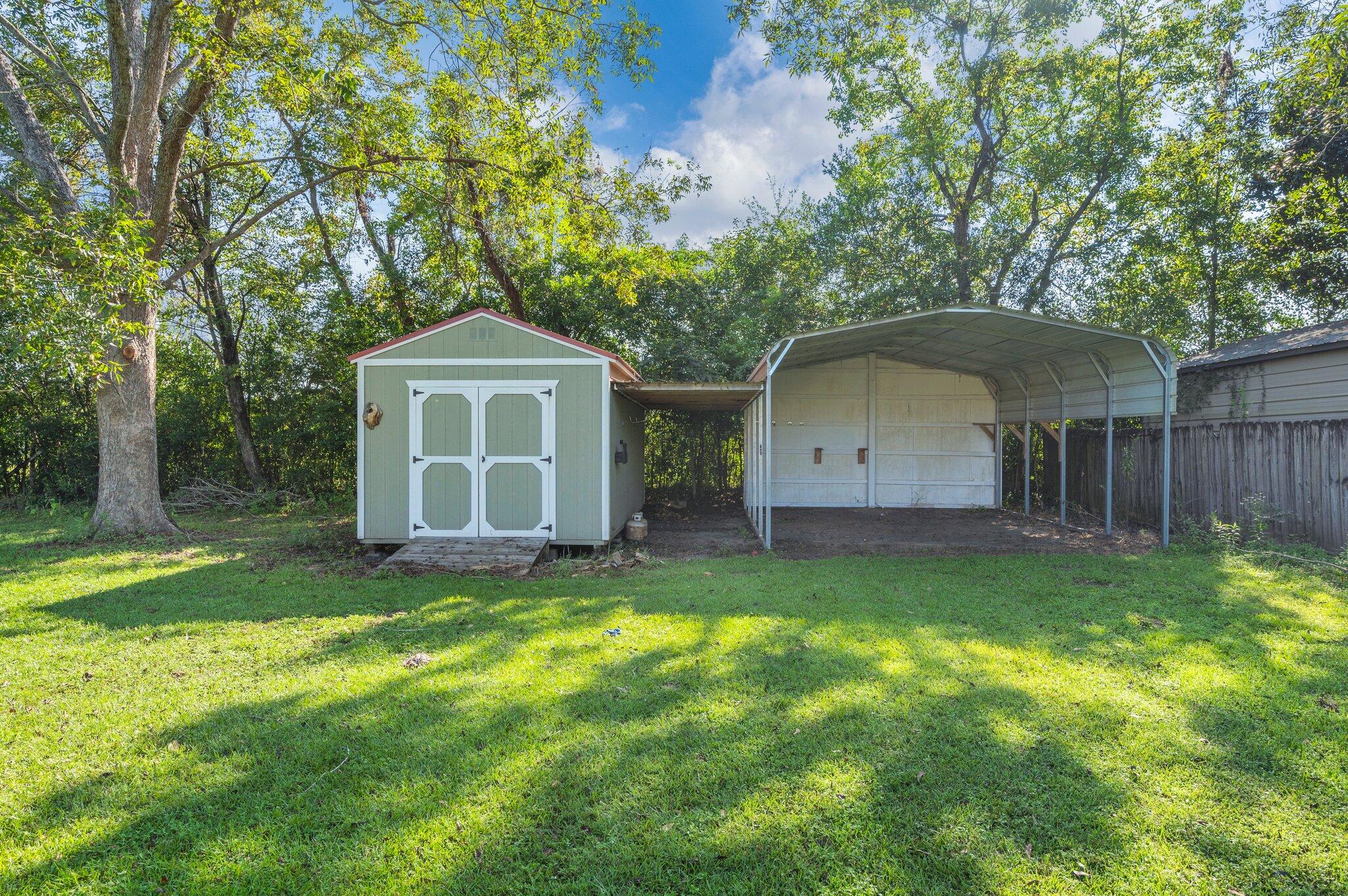 DOGWOOD ESTATES 1ST ADDN - Residential