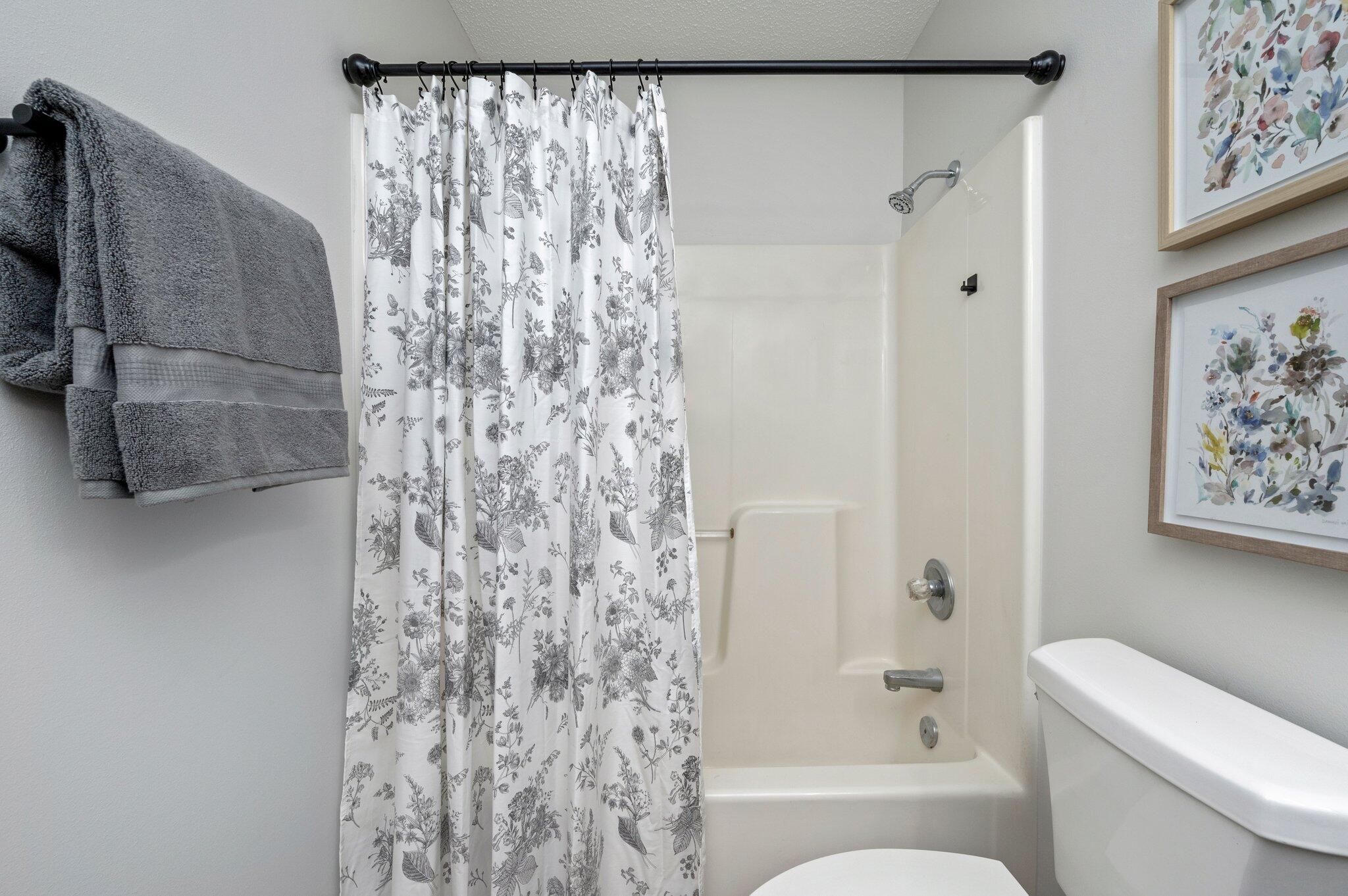 DOGWOOD ESTATES 1ST ADDN - Residential