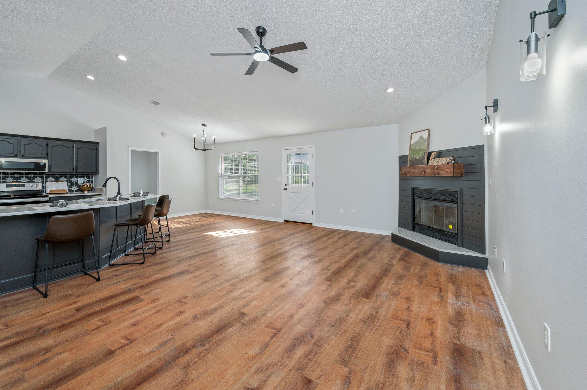 DOGWOOD ESTATES 1ST ADDN - Residential