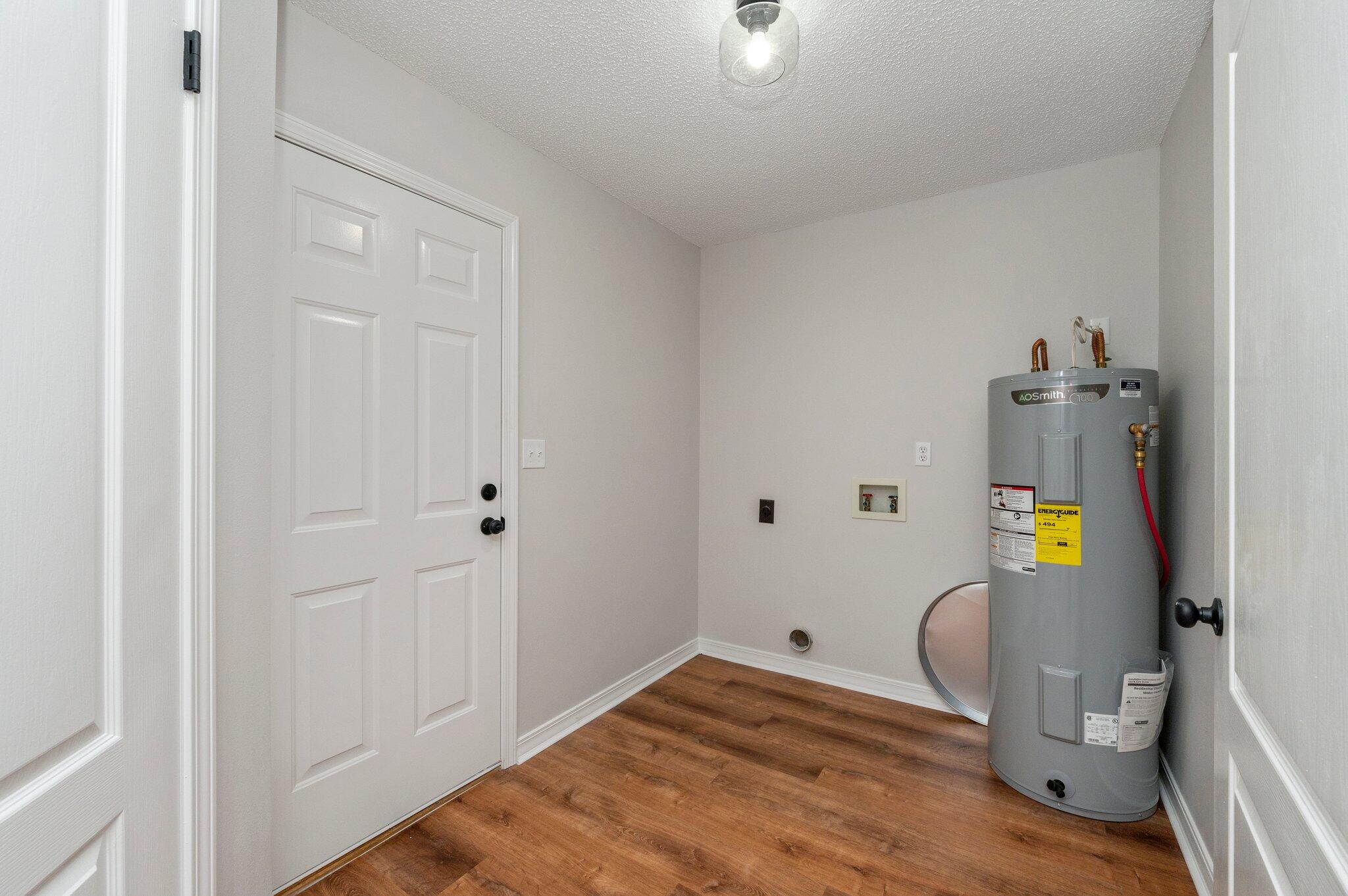 DOGWOOD ESTATES 1ST ADDN - Residential