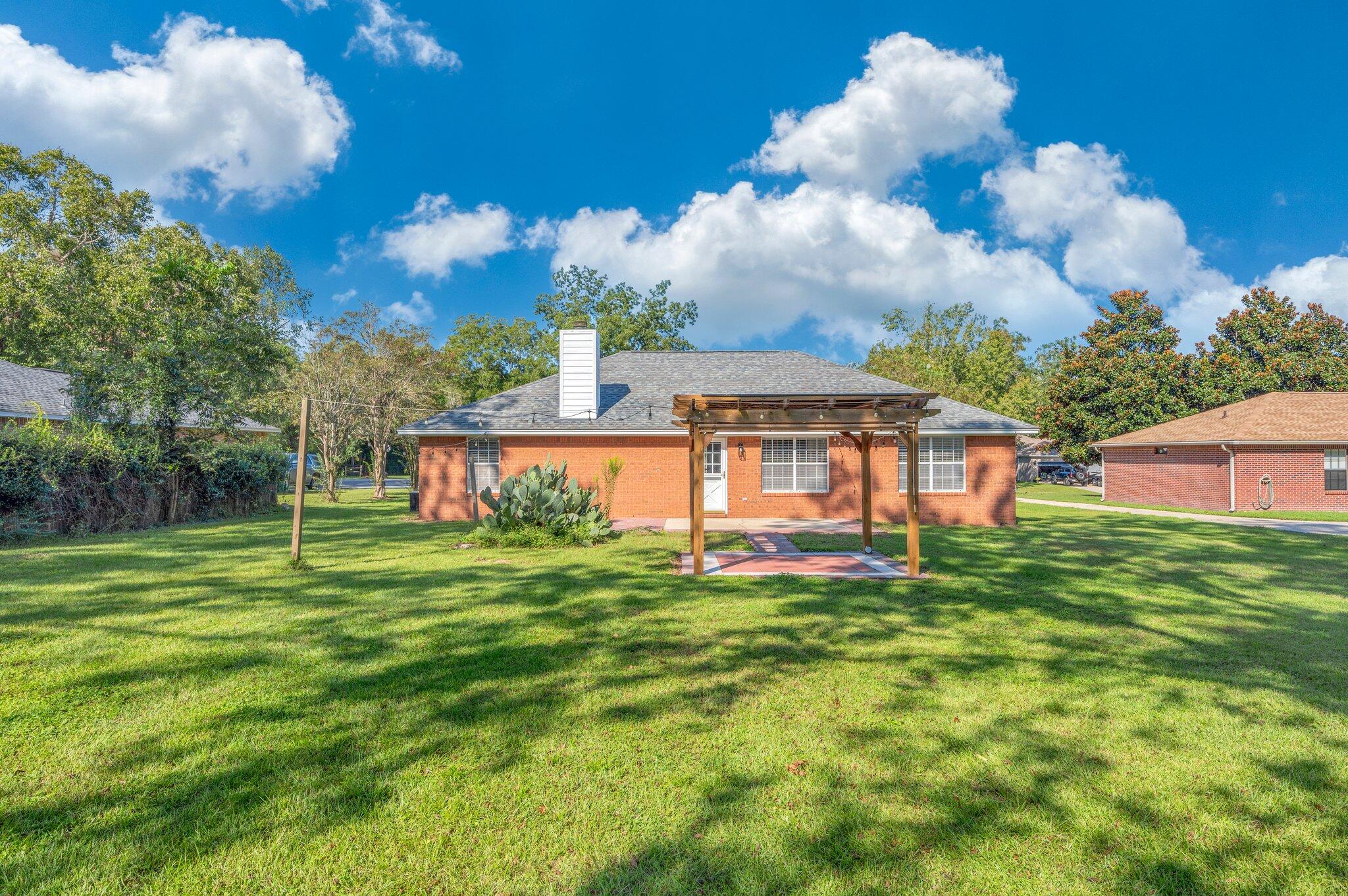 DOGWOOD ESTATES 1ST ADDN - Residential