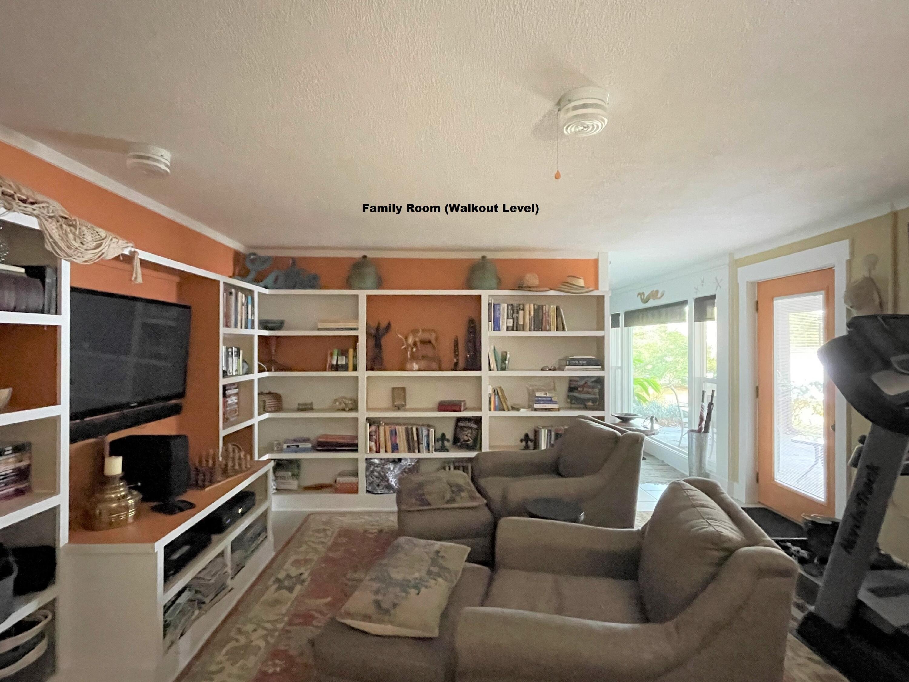 SPRING LAKE ESTATES - Residential