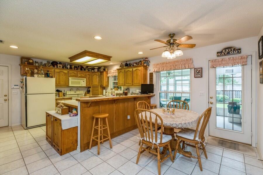 ROCKY BAYOU ESTATES 12A - Residential
