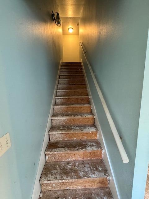 MORRIS ADDN TO CRESTVIEW - Residential