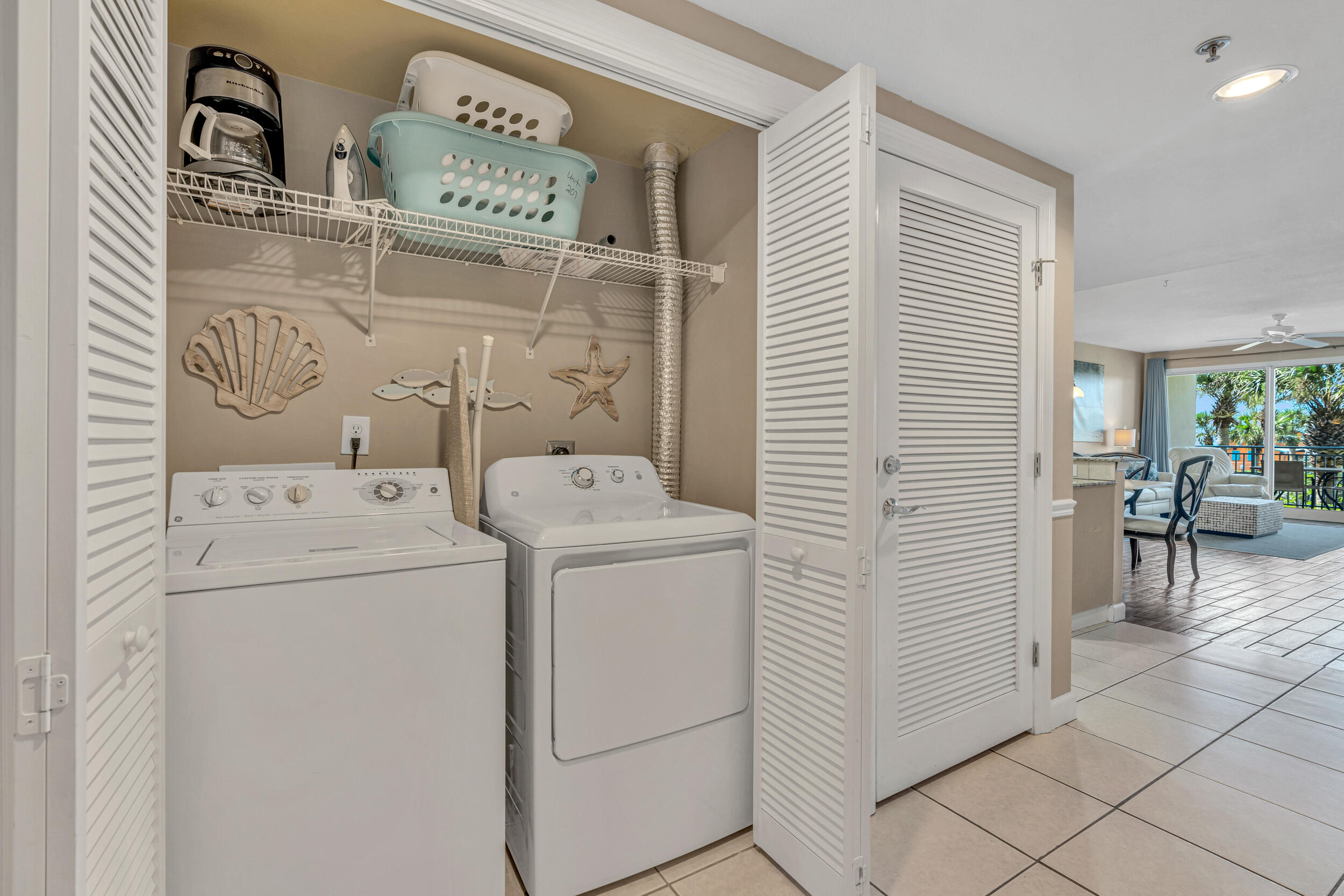 STERLING SHORES - Residential