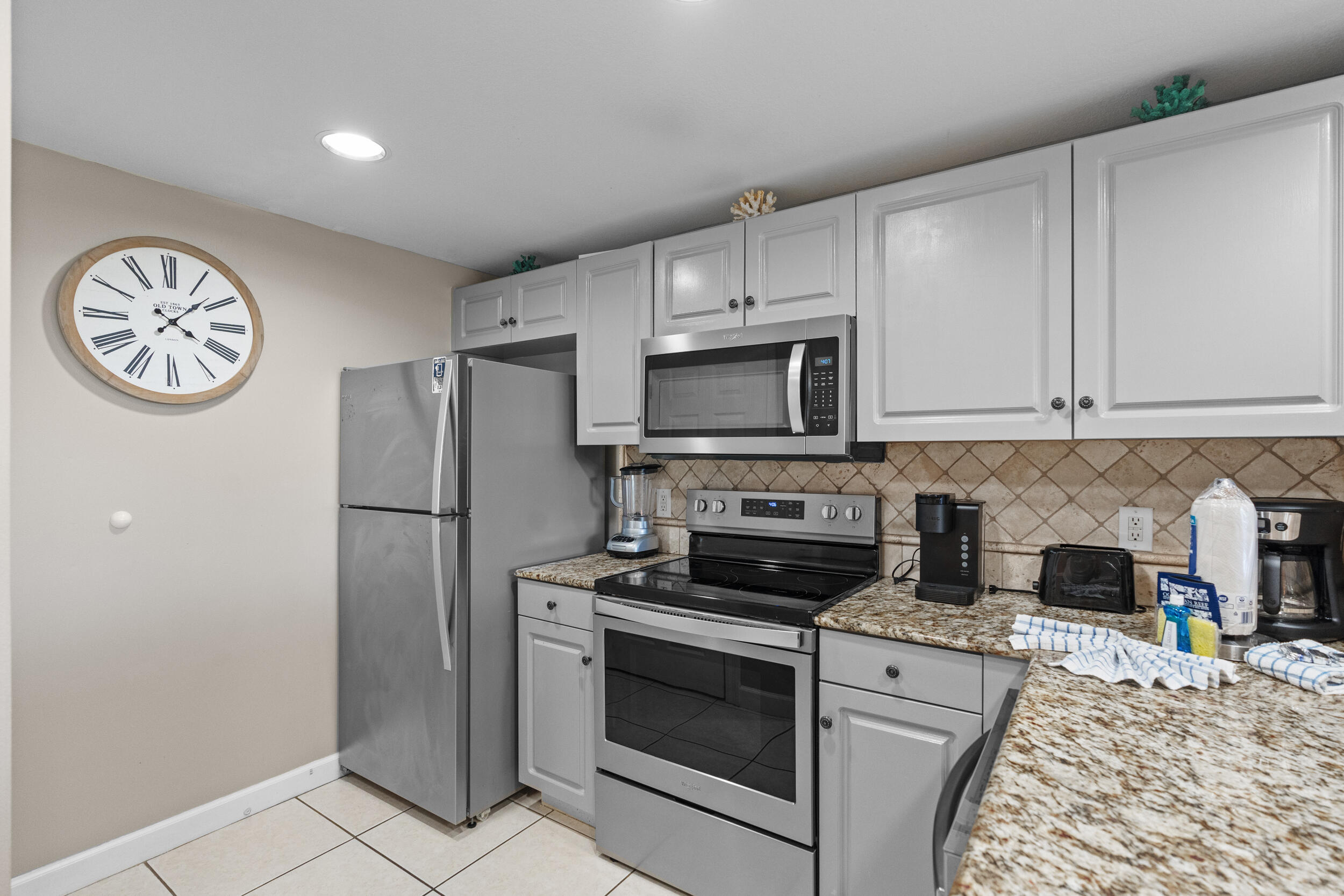 STERLING SHORES - Residential