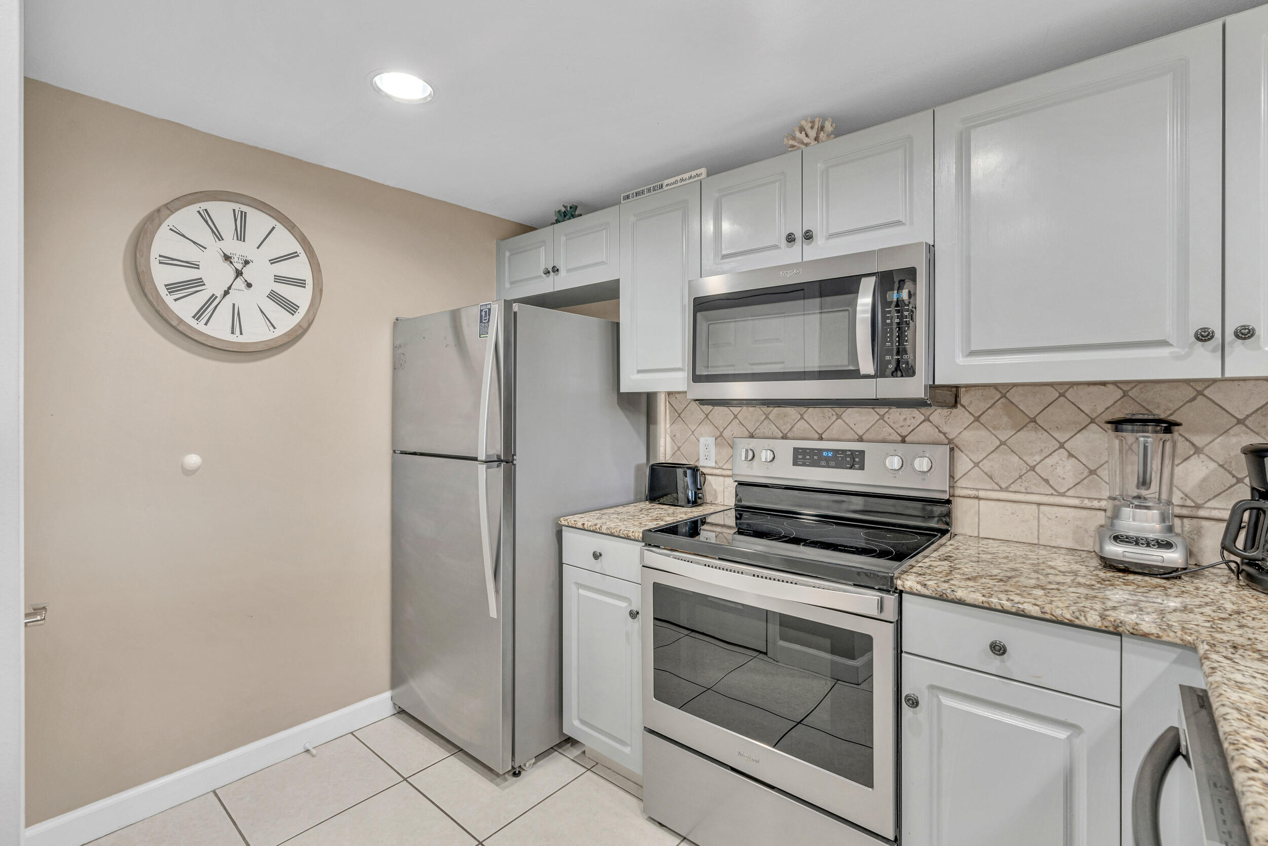 STERLING SHORES - Residential