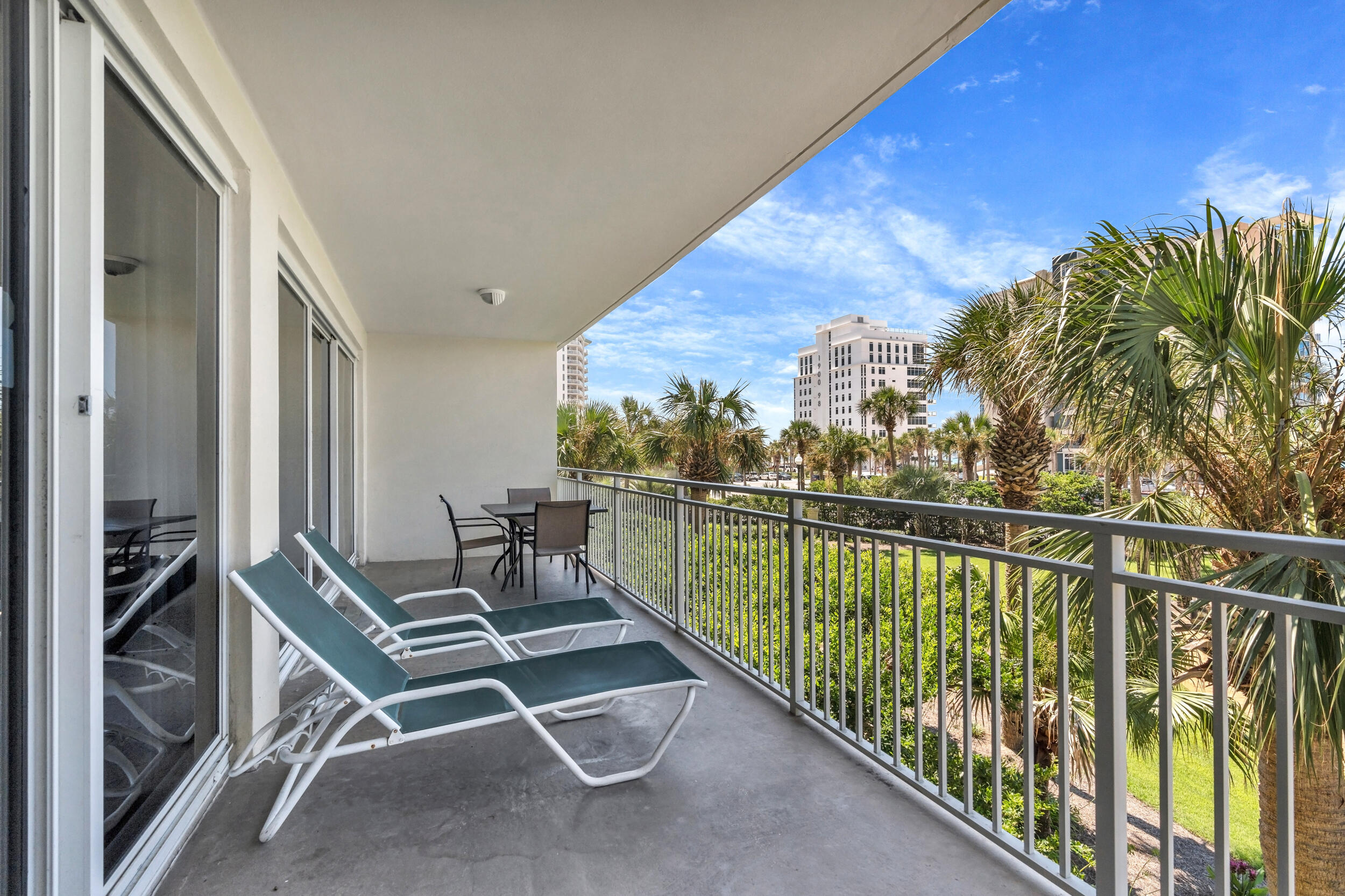 STERLING SHORES - Residential