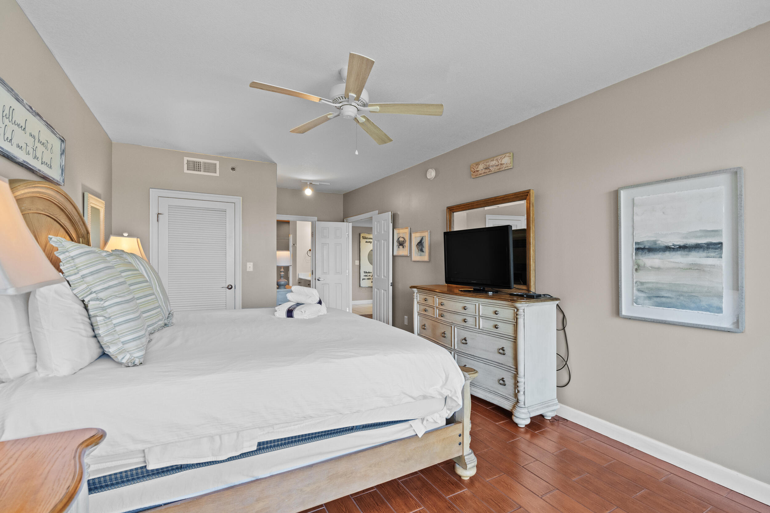 STERLING SHORES - Residential