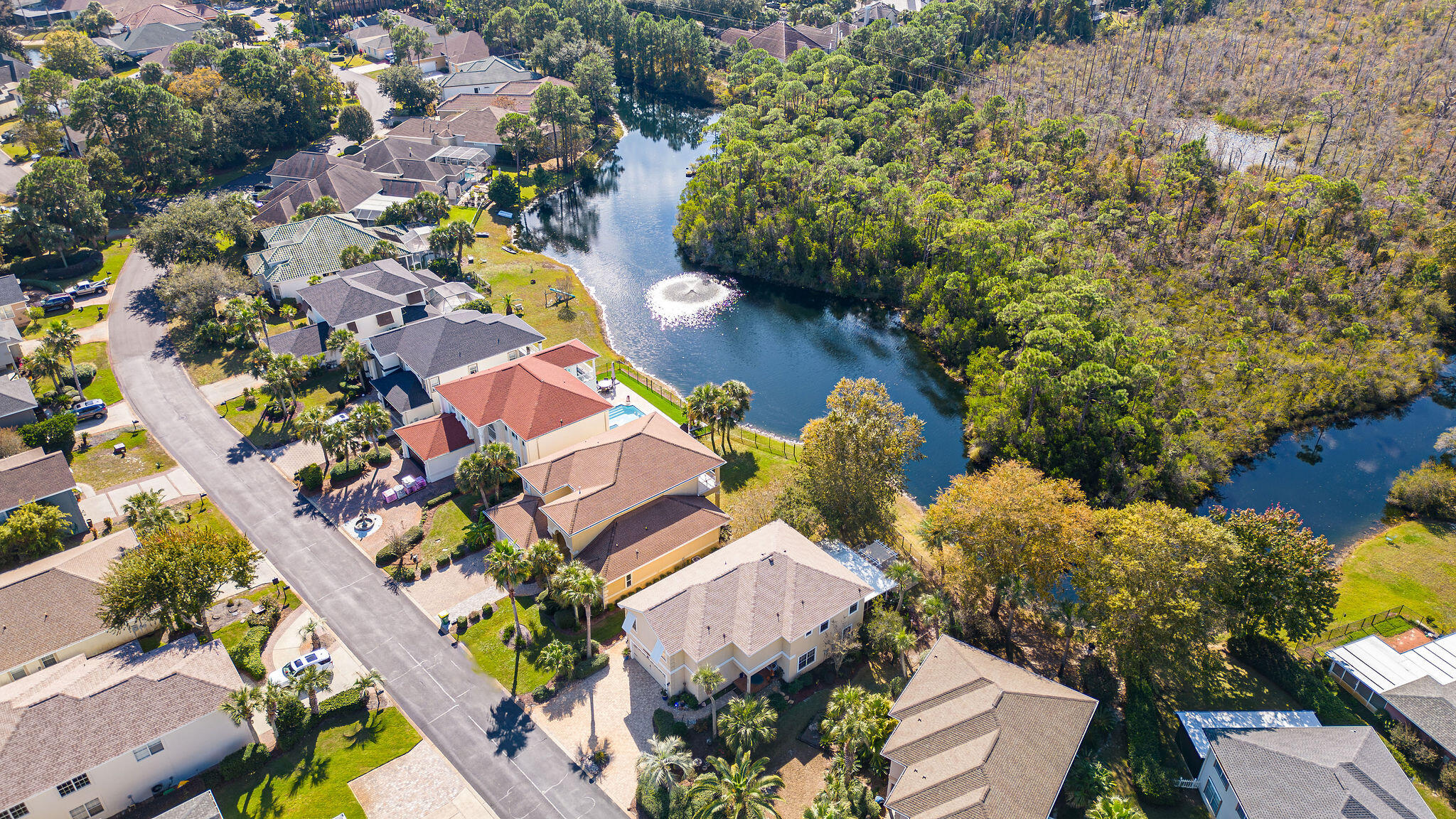 EMERALD LAKES PH 1 - Residential