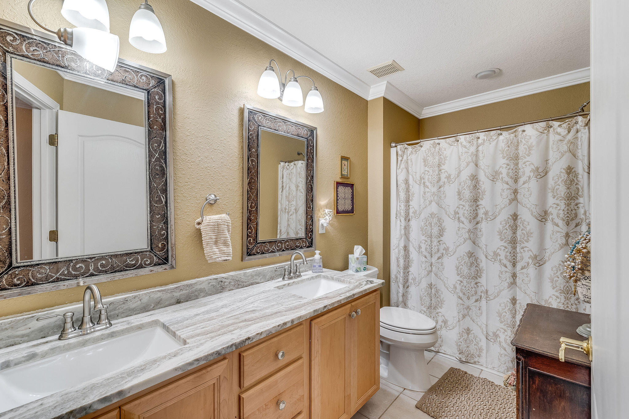 EMERALD LAKES PH 1 - Residential