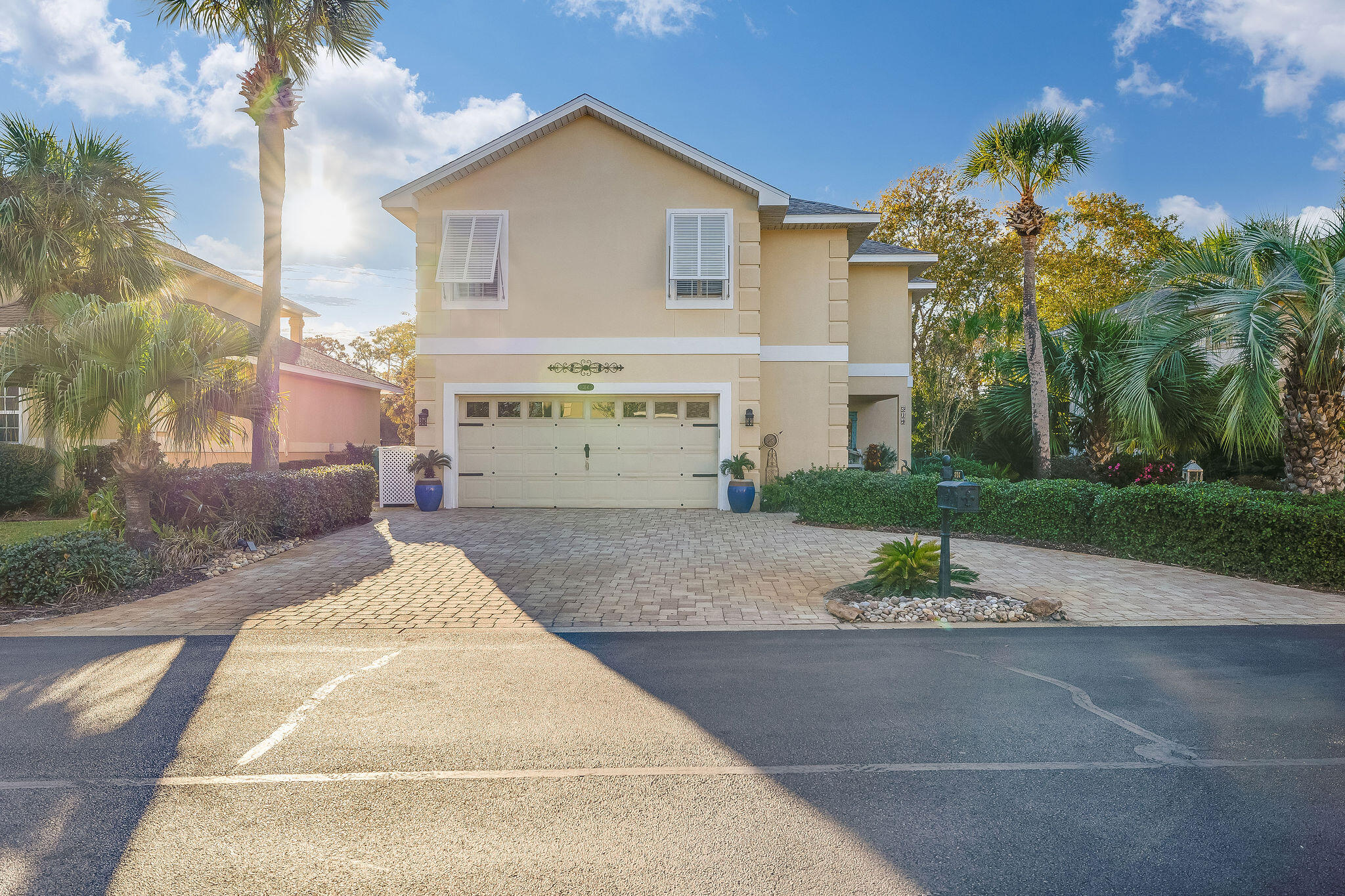 EMERALD LAKES PH 1 - Residential