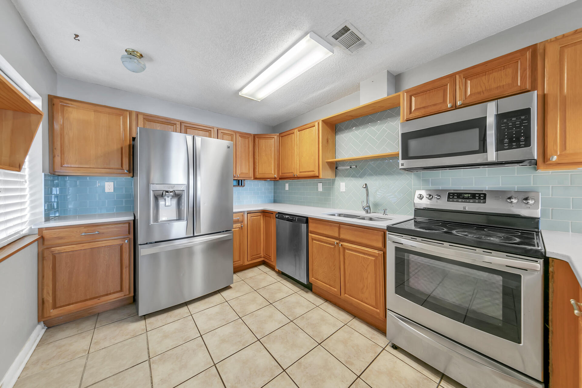 CLIPPER COVE T/H - Residential