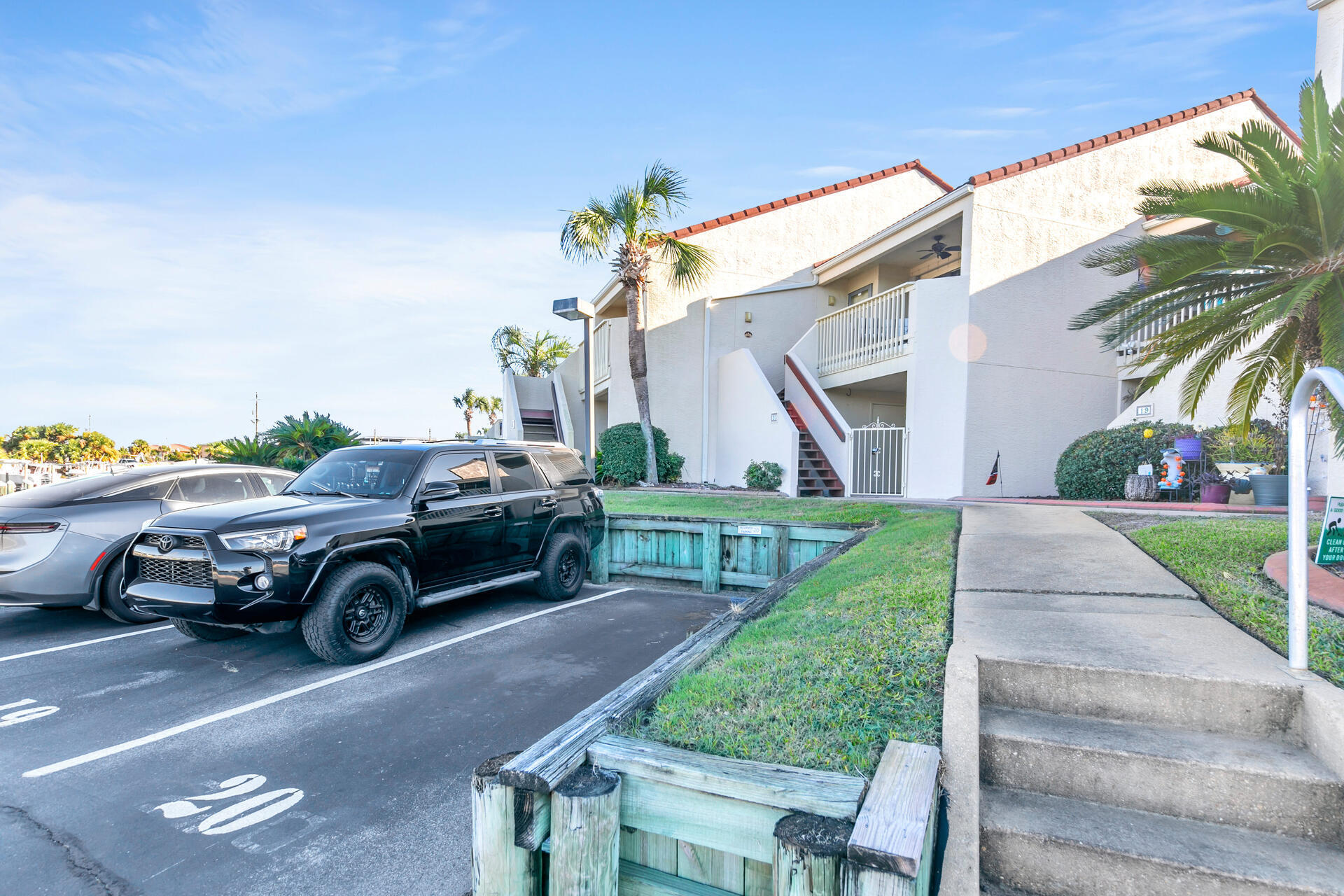 CLIPPER COVE T/H - Residential