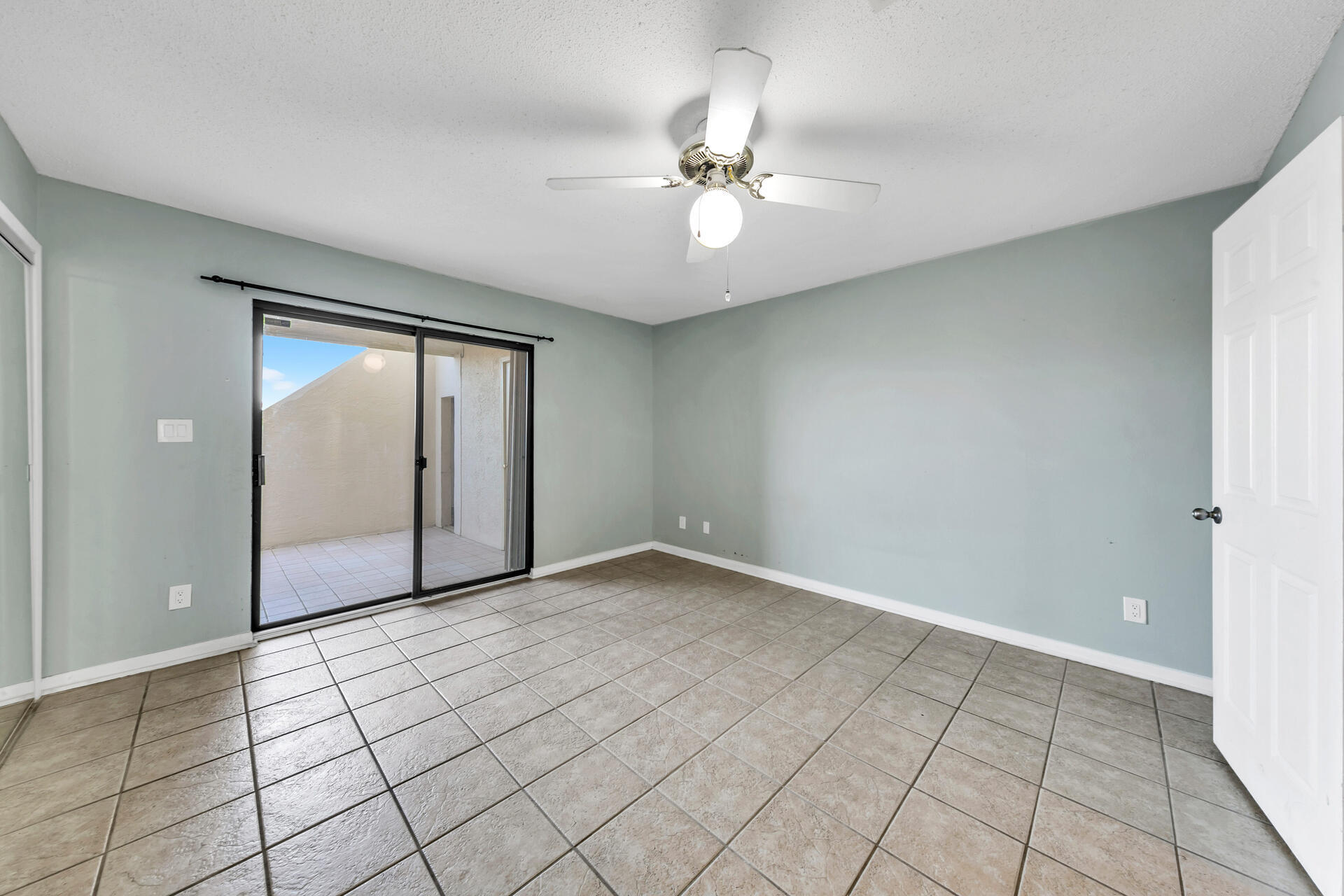 CLIPPER COVE T/H - Residential