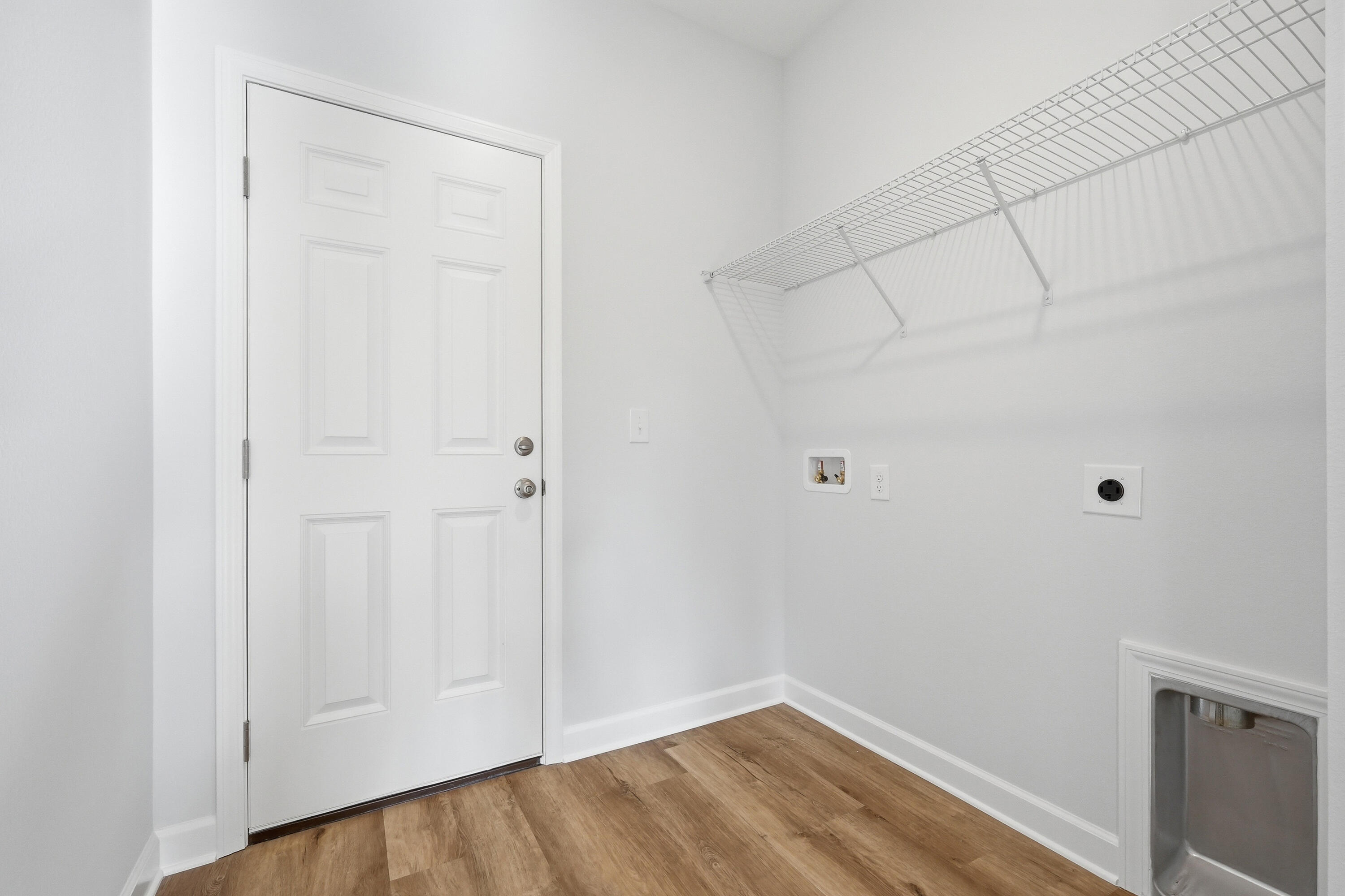 SOUTHERN DAY CHATEAU - Residential