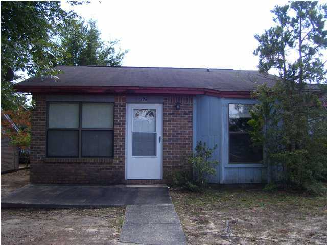 End Unit! Call today to view this cute 2BR/1BA apartment with living room, kitchen/dining combo, 1 bath, and 2 bedrooms. Washer/Dryer also included! Won't last long!