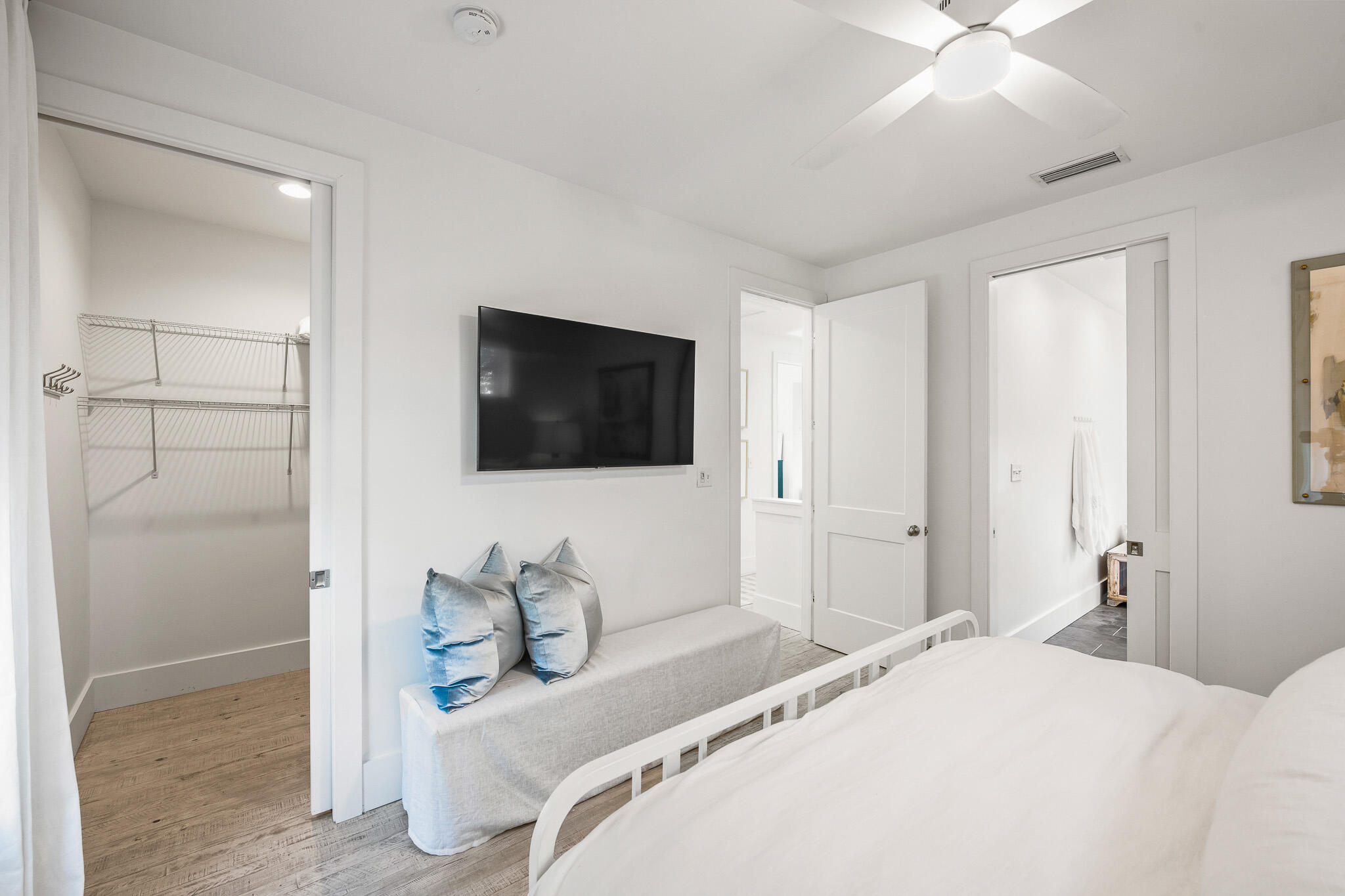SEAGROVE VILLAGE 7TH ADD - Residential