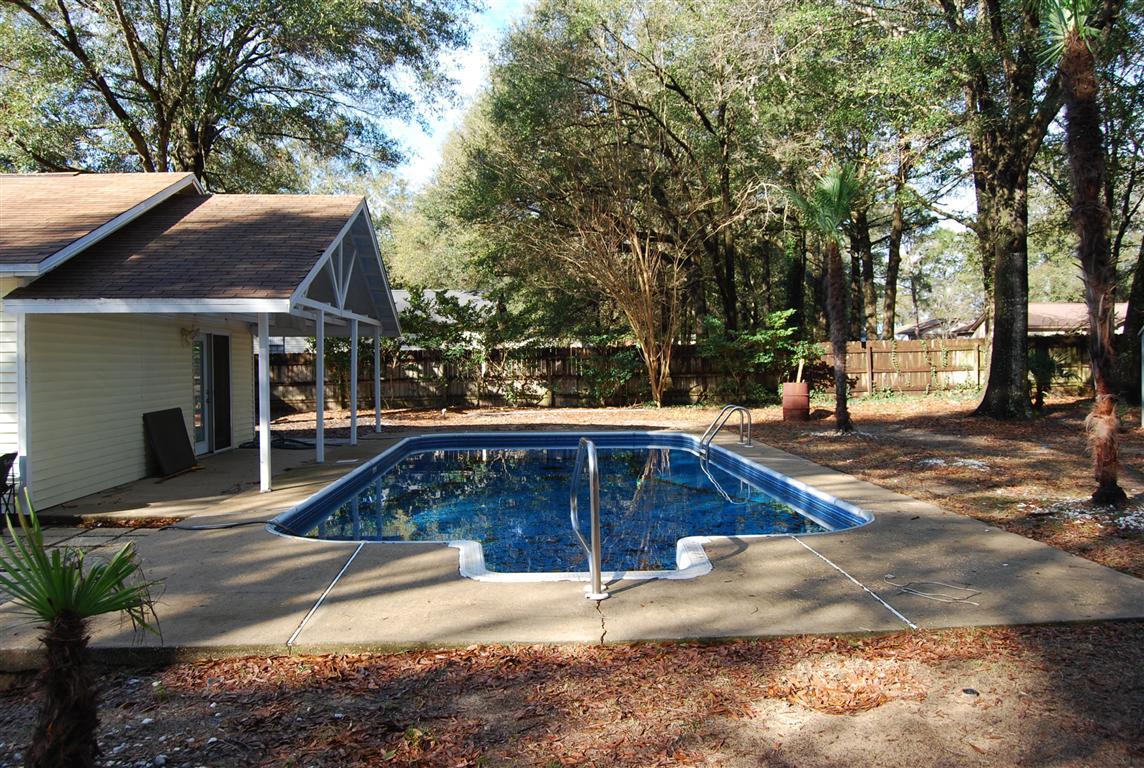 THE SELLERS HAVE HAD A GREAT DEAL OF SICKNESS IN THEIR FAMILY AND NEED TO SELL THIS CUTE HOME WITH AN IN-GROUND SWIMMING POOL WHICH THEY HAVE JUST INSTALLED A NEW POOL PUMP SO YOU CAN RELAX AND ENJOY THE HOT SUMMER DAYS. NEWLY PAINTED INSIDE THIS HOME FEATURES A FAMILY ROOM WITH A FIRE PLACE, LIVING ROOM, INSIDE LAUNDRY ROOM, THREE BEDROOMS AND 2 FULL BATHS, PRIVACY FENCED BACKYARD AND AT A GREAT PRICTE. JUST MINUTES FROM EGLIN AND DUKE. DON'T MISS THIS OPPORTUNITY!