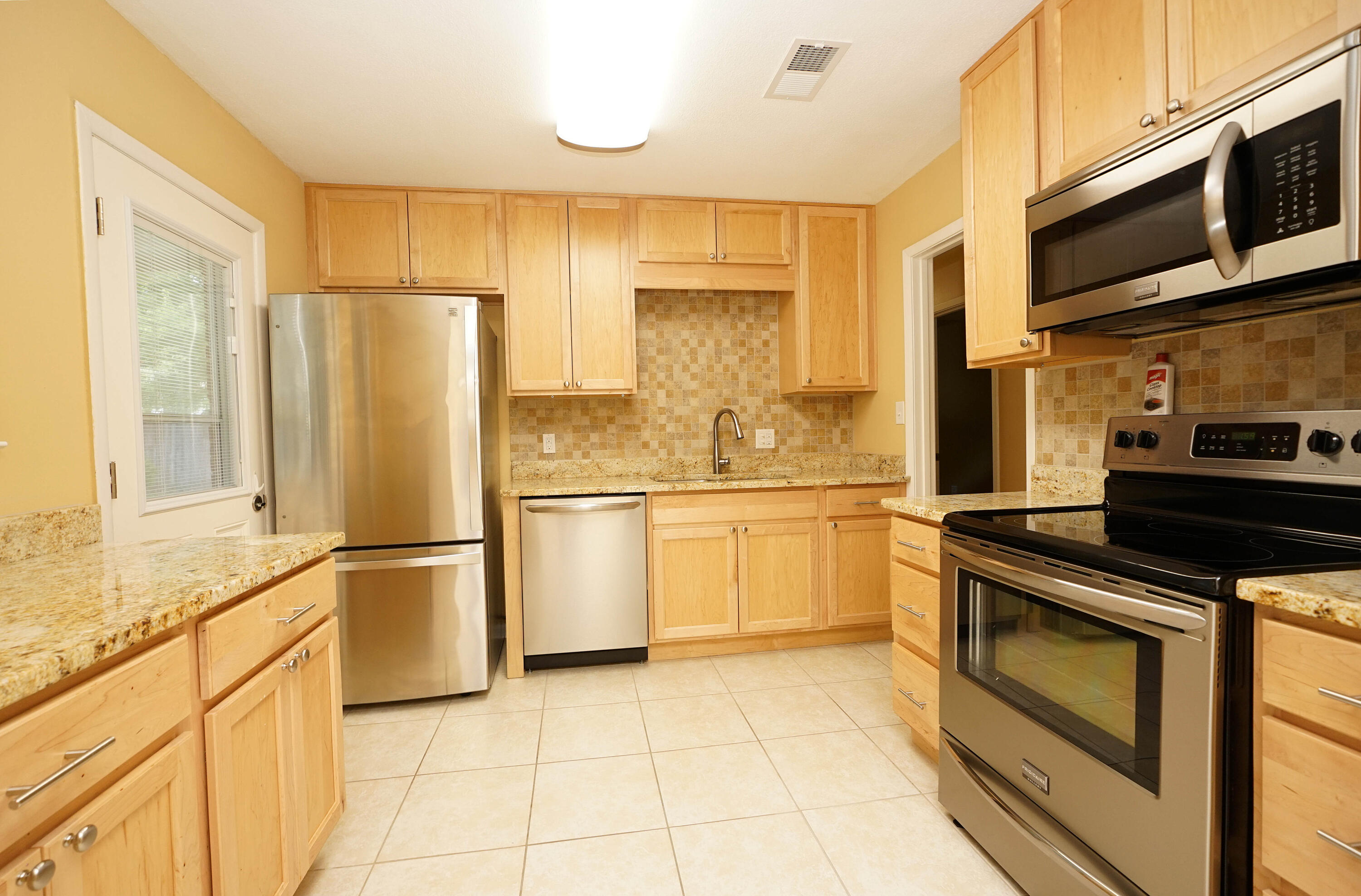 CAROL ANNE MANOR 1ST ADDN - Residential