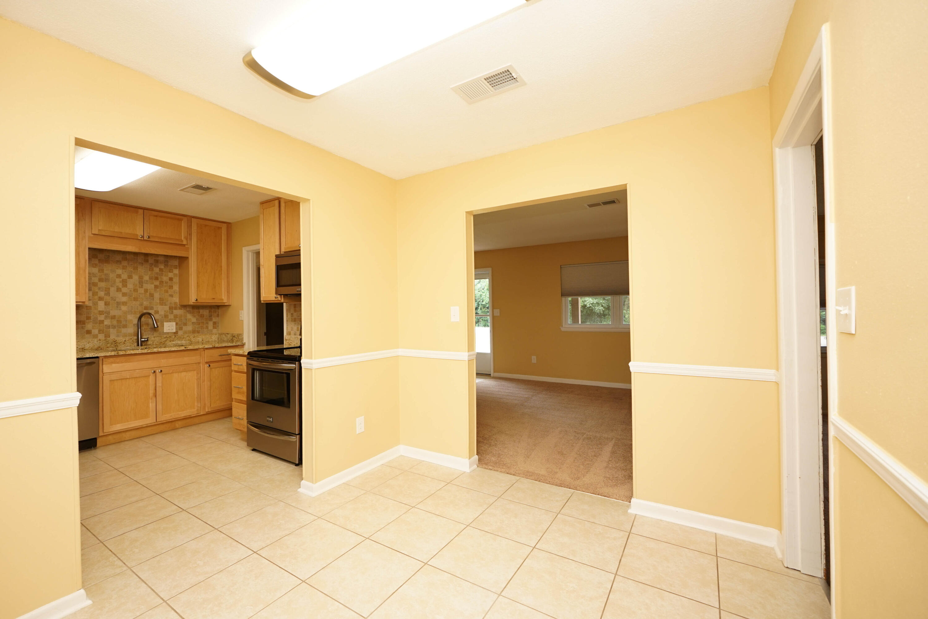 CAROL ANNE MANOR 1ST ADDN - Residential