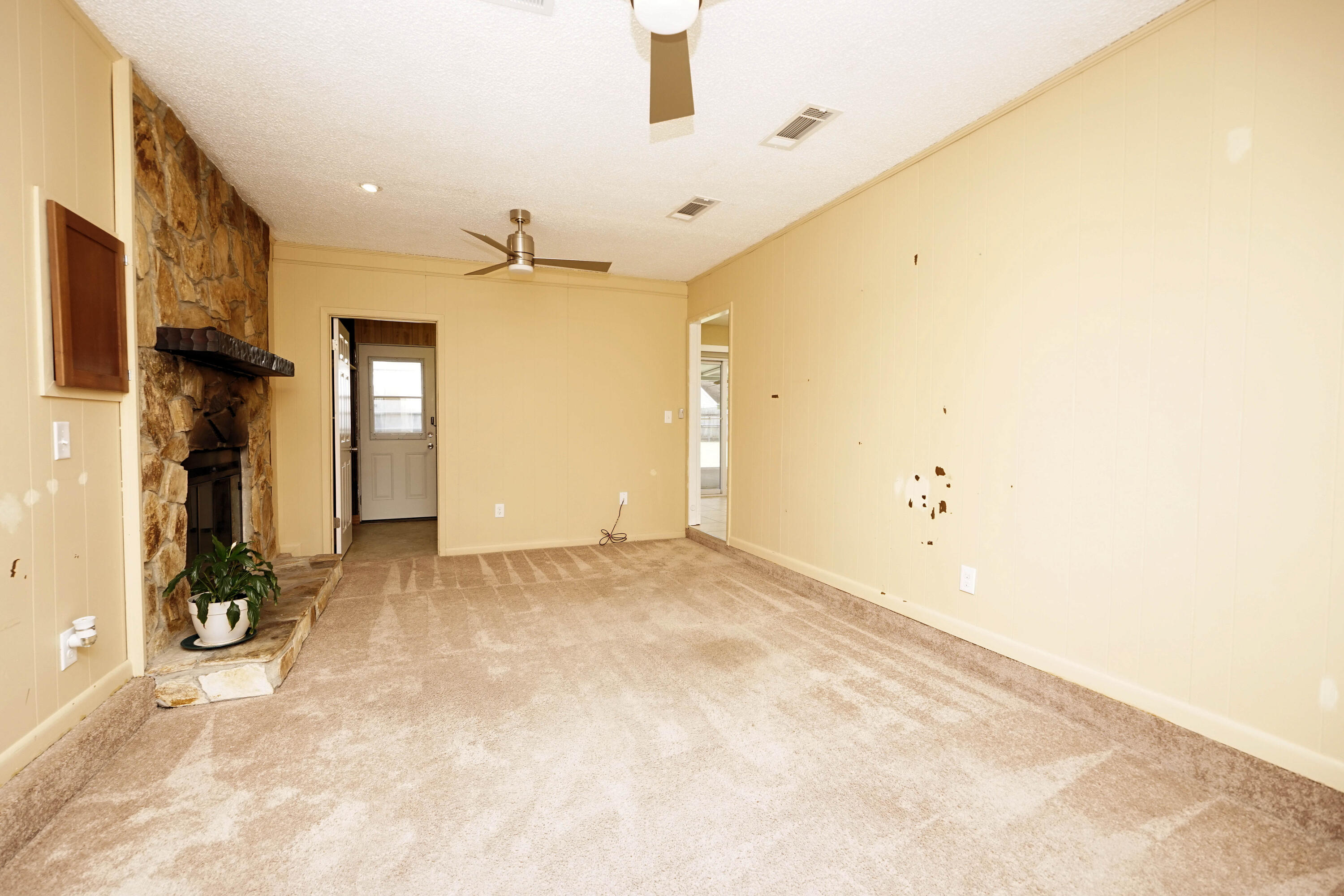 CAROL ANNE MANOR 1ST ADDN - Residential