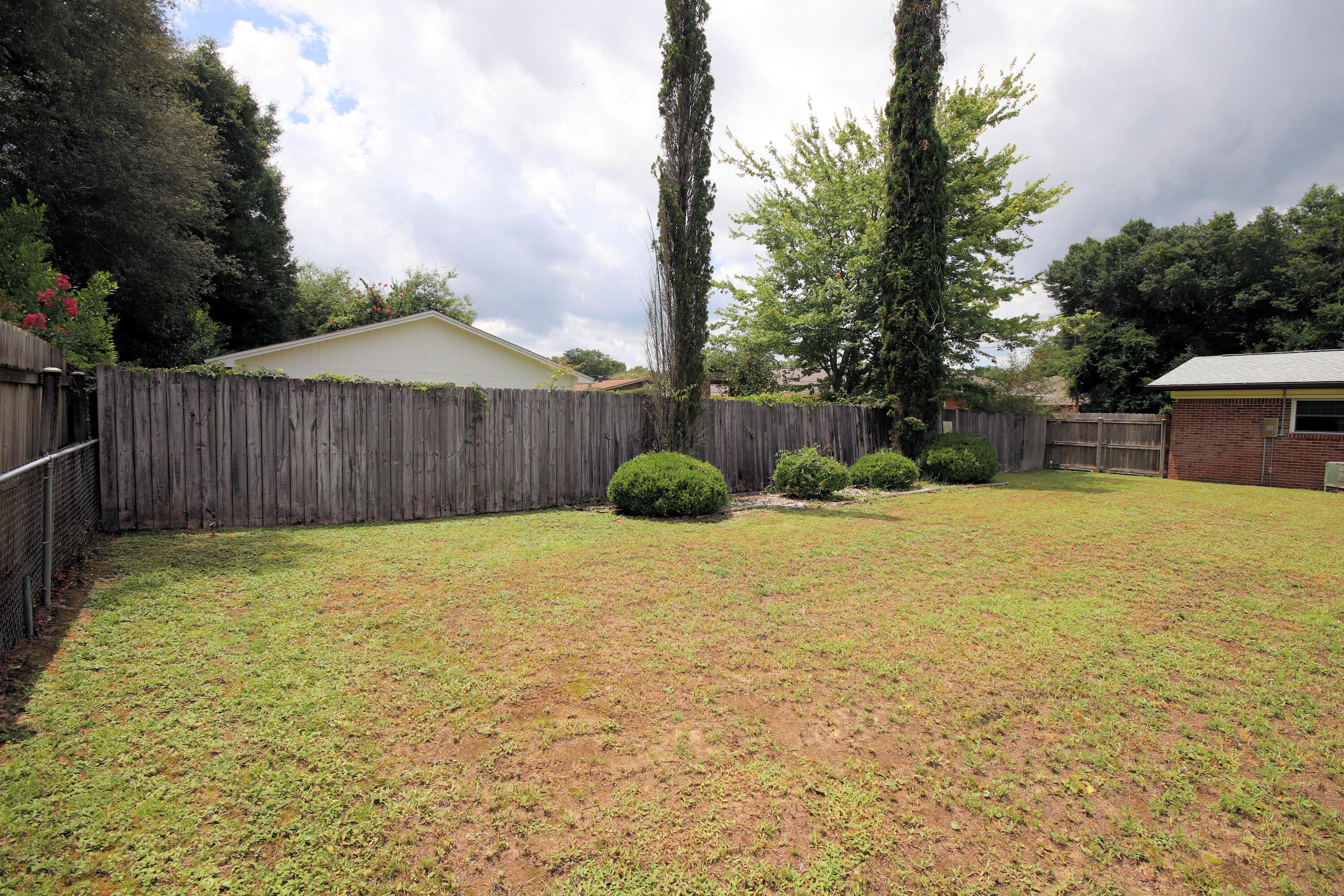 CAROL ANNE MANOR 1ST ADDN - Residential