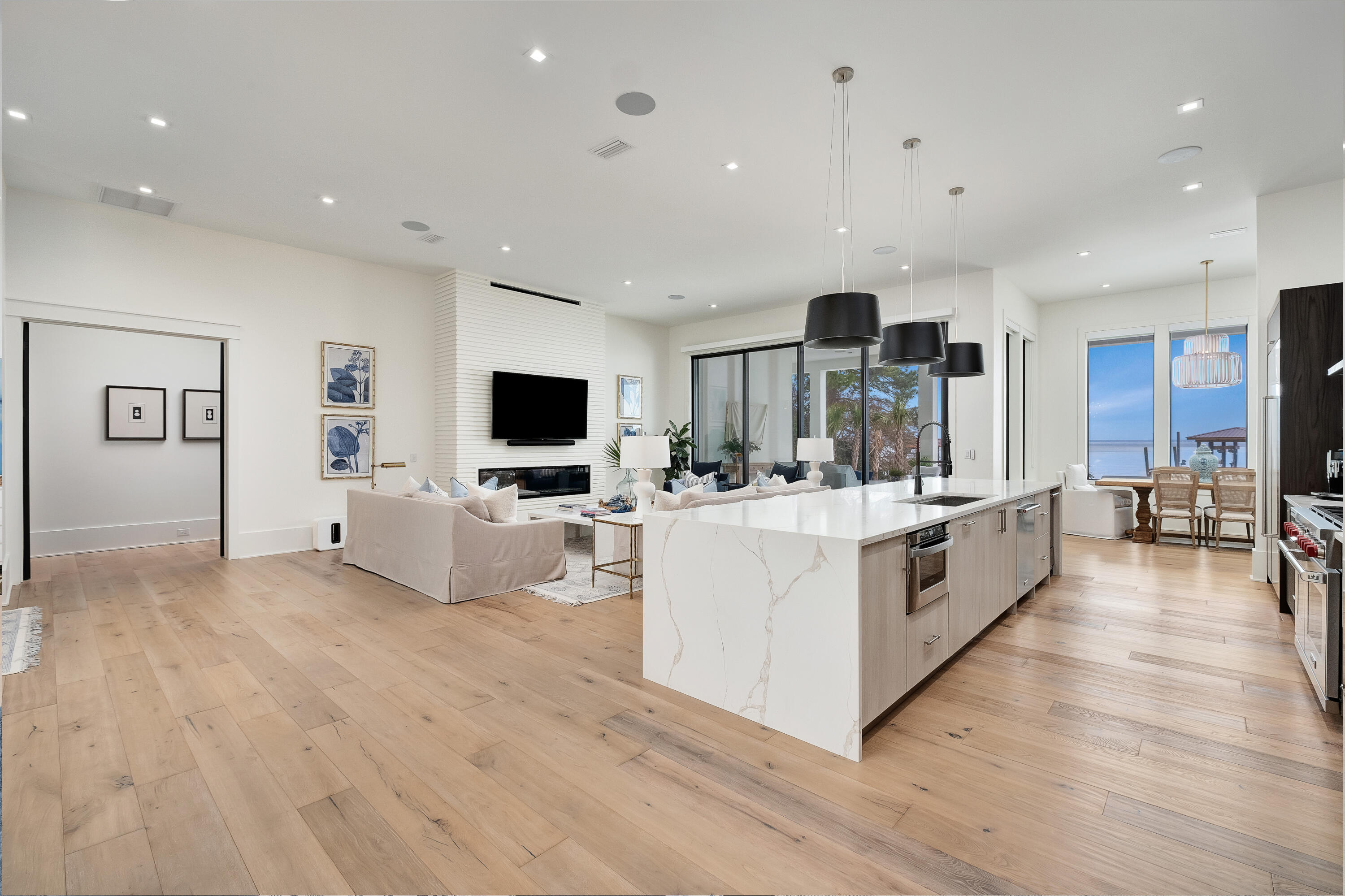 FLAMINGO BEACH - Residential