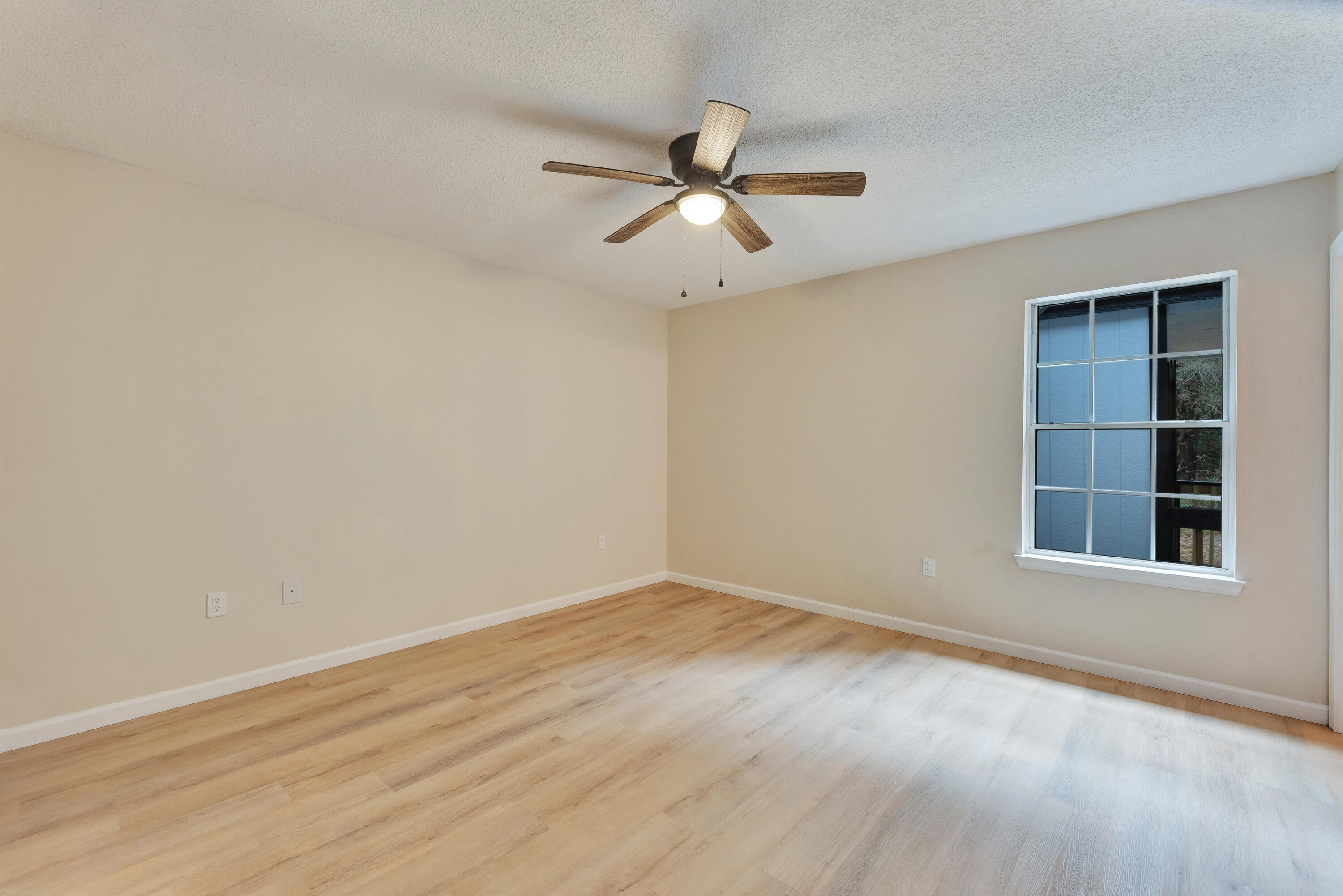 JERNIGAN S/D 2ND ADD LOT 12 BLK D - Residential