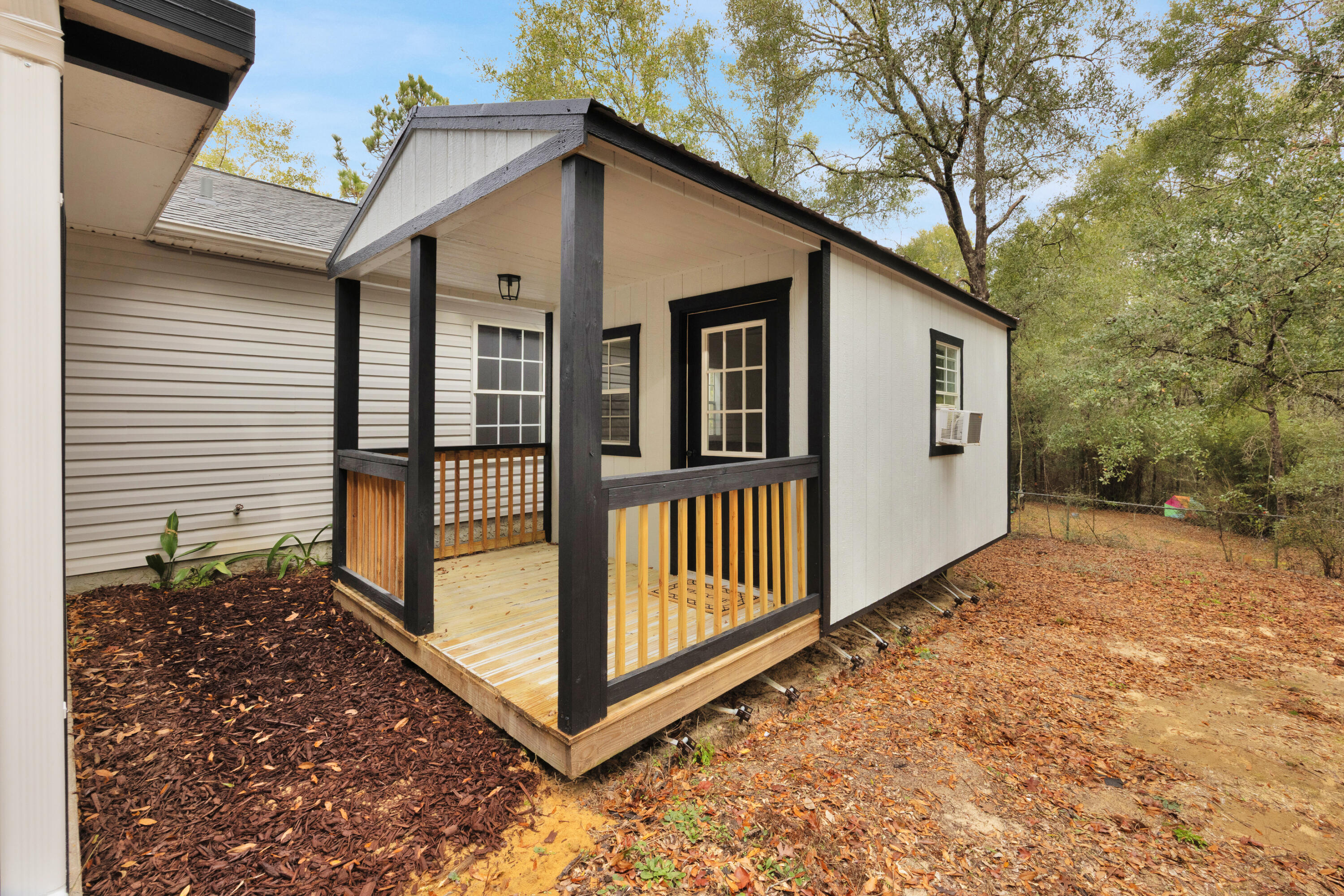 JERNIGAN S/D 2ND ADD LOT 12 BLK D - Residential