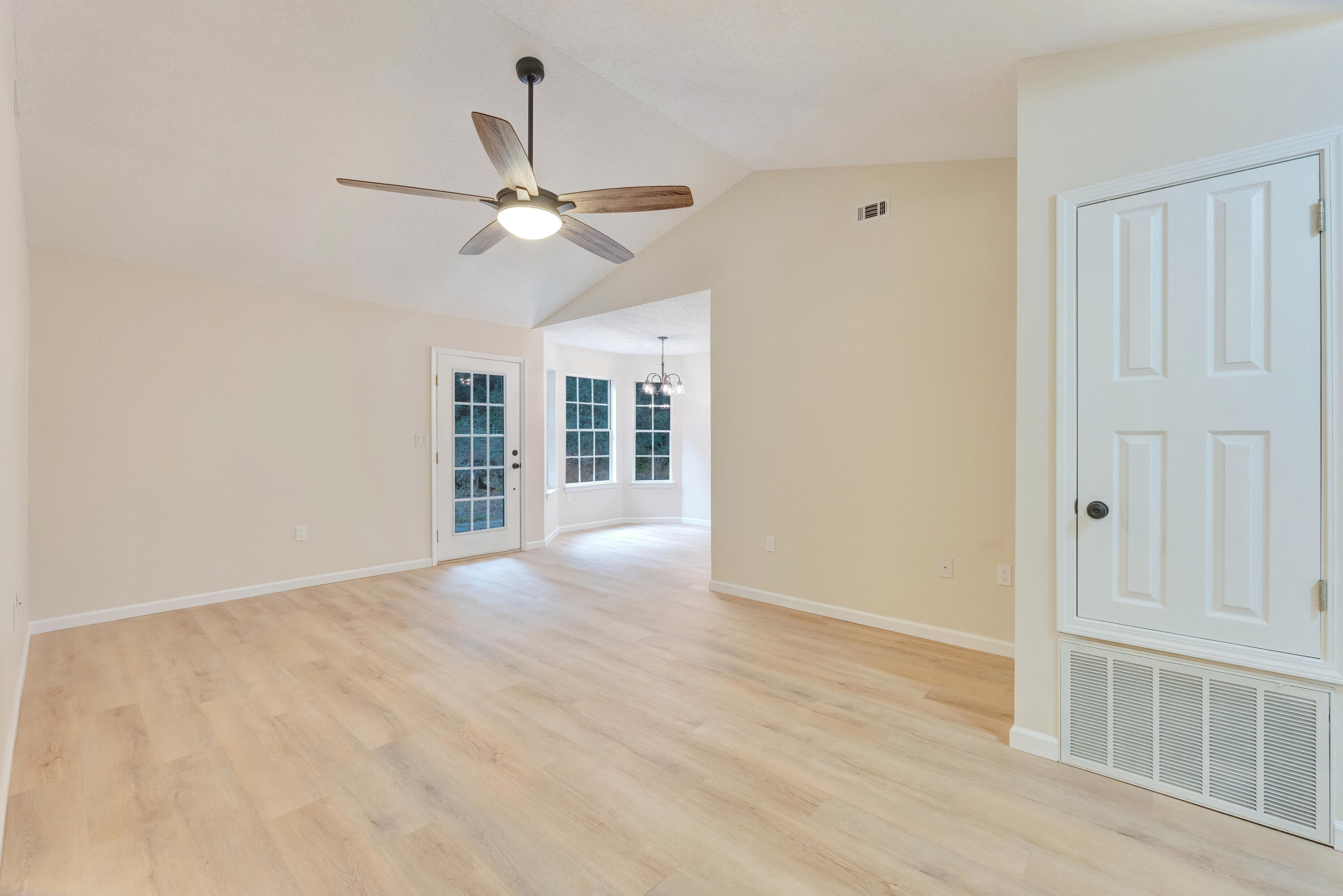 JERNIGAN S/D 2ND ADD LOT 12 BLK D - Residential