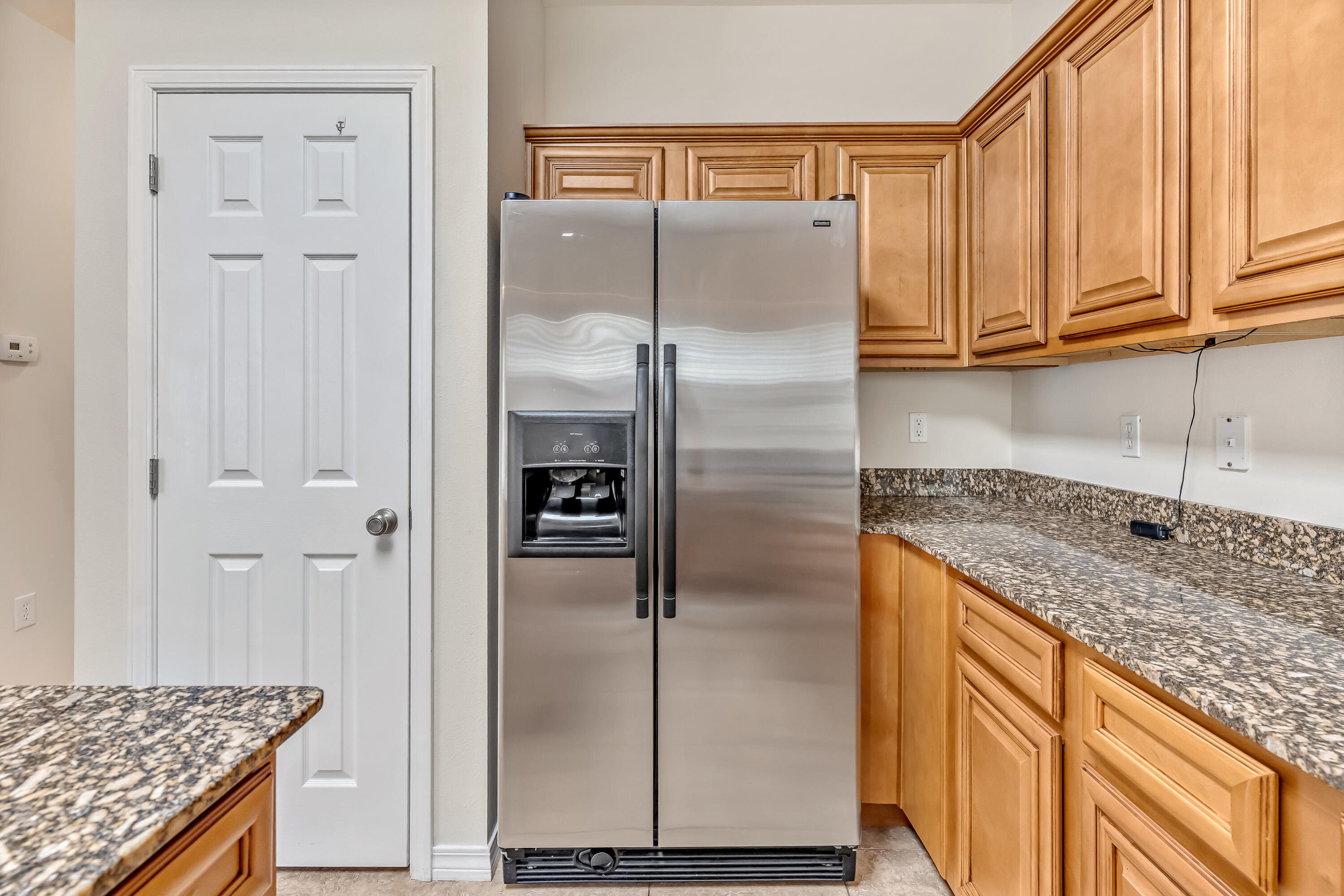 MERIDIAN SQUARE T/H - Residential