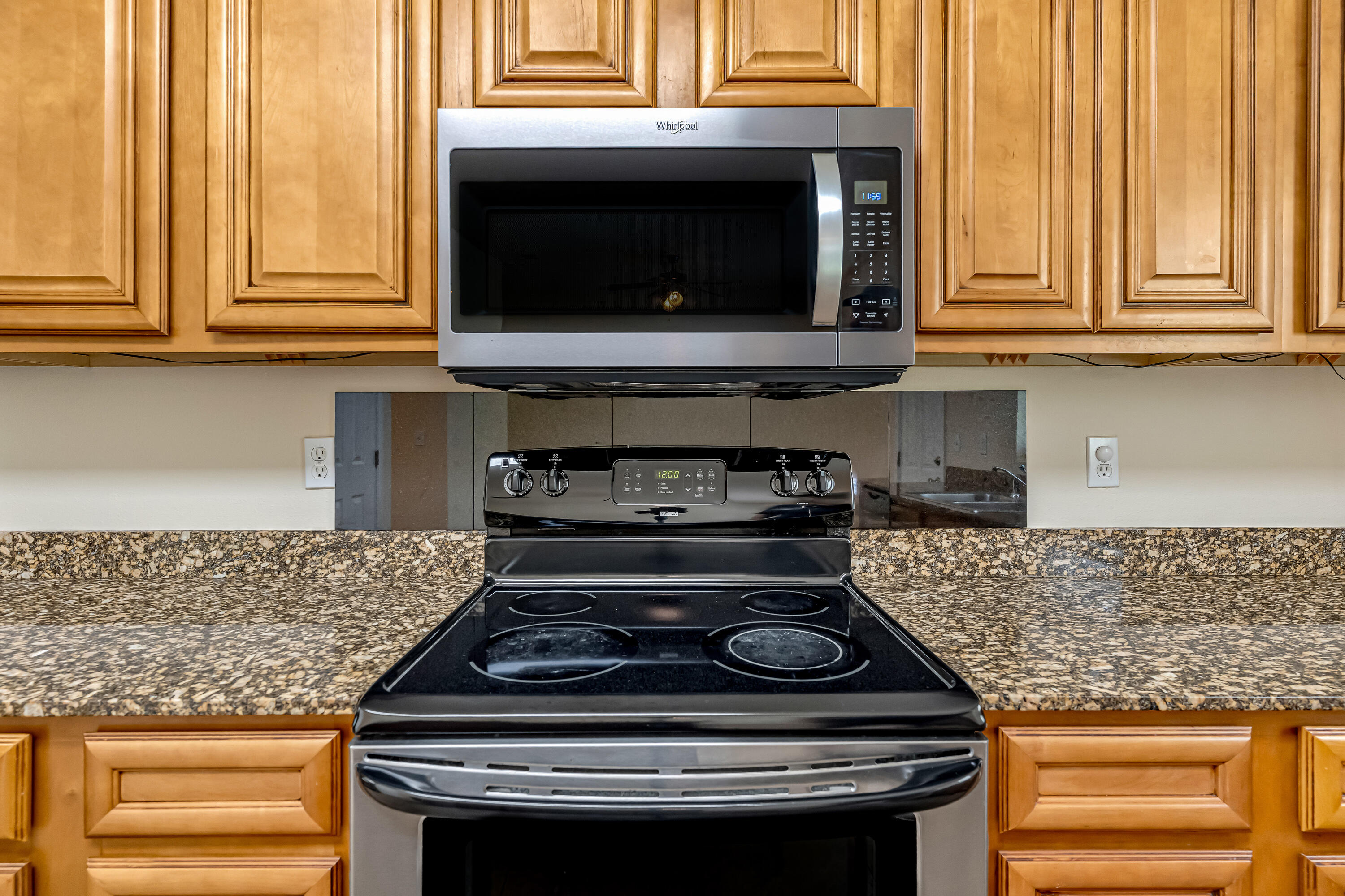 MERIDIAN SQUARE T/H - Residential