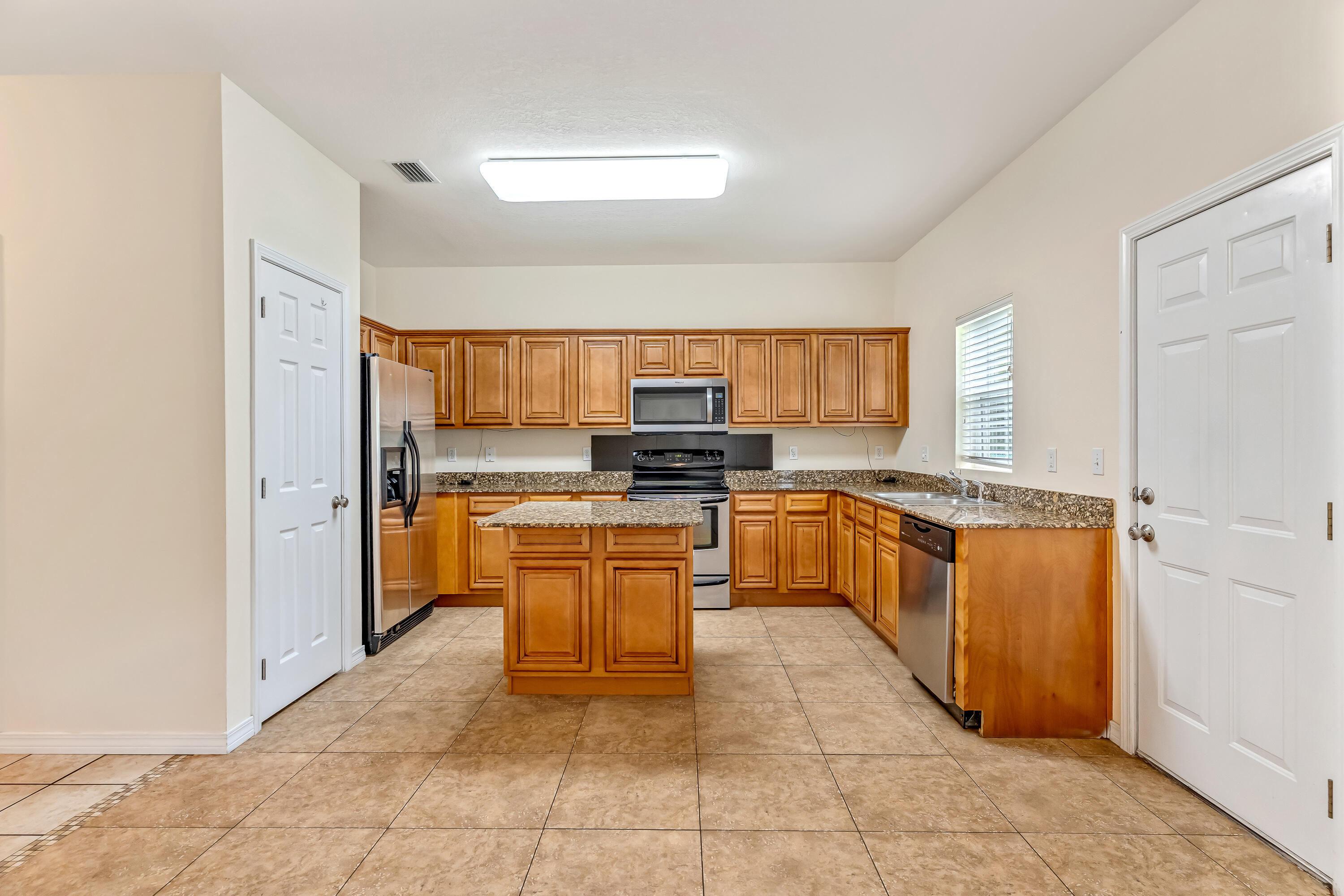 MERIDIAN SQUARE T/H - Residential