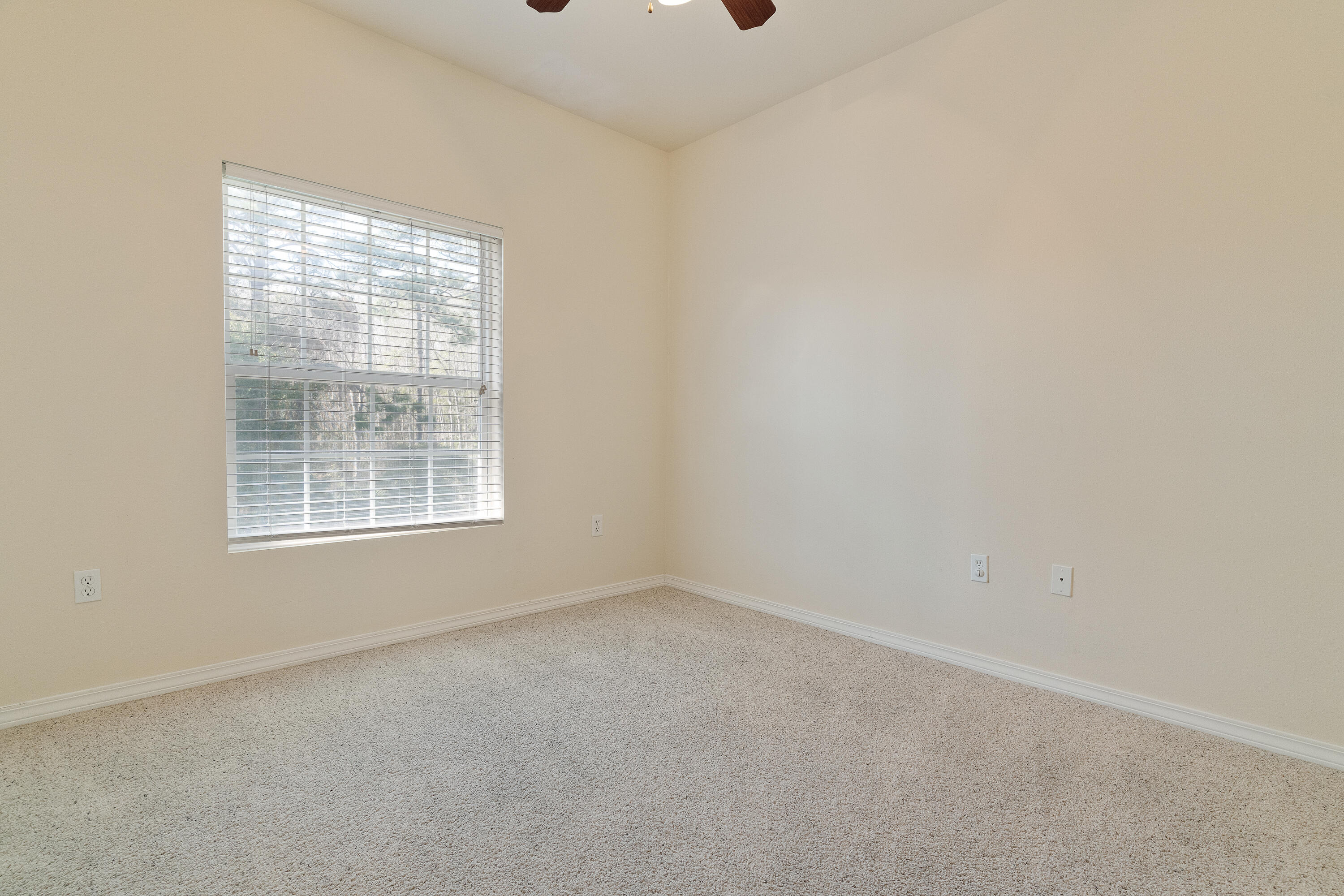 MERIDIAN SQUARE T/H - Residential