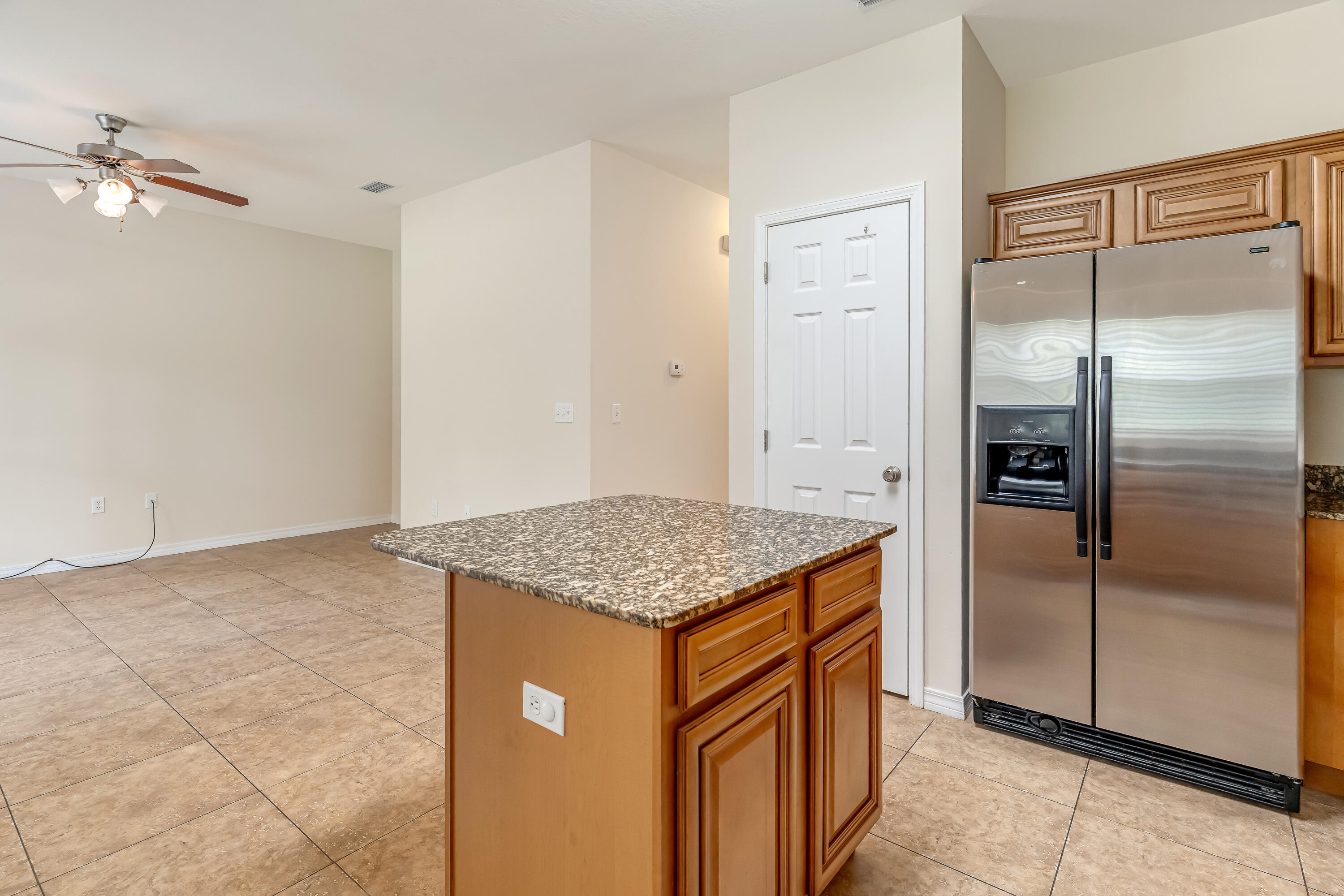 MERIDIAN SQUARE T/H - Residential