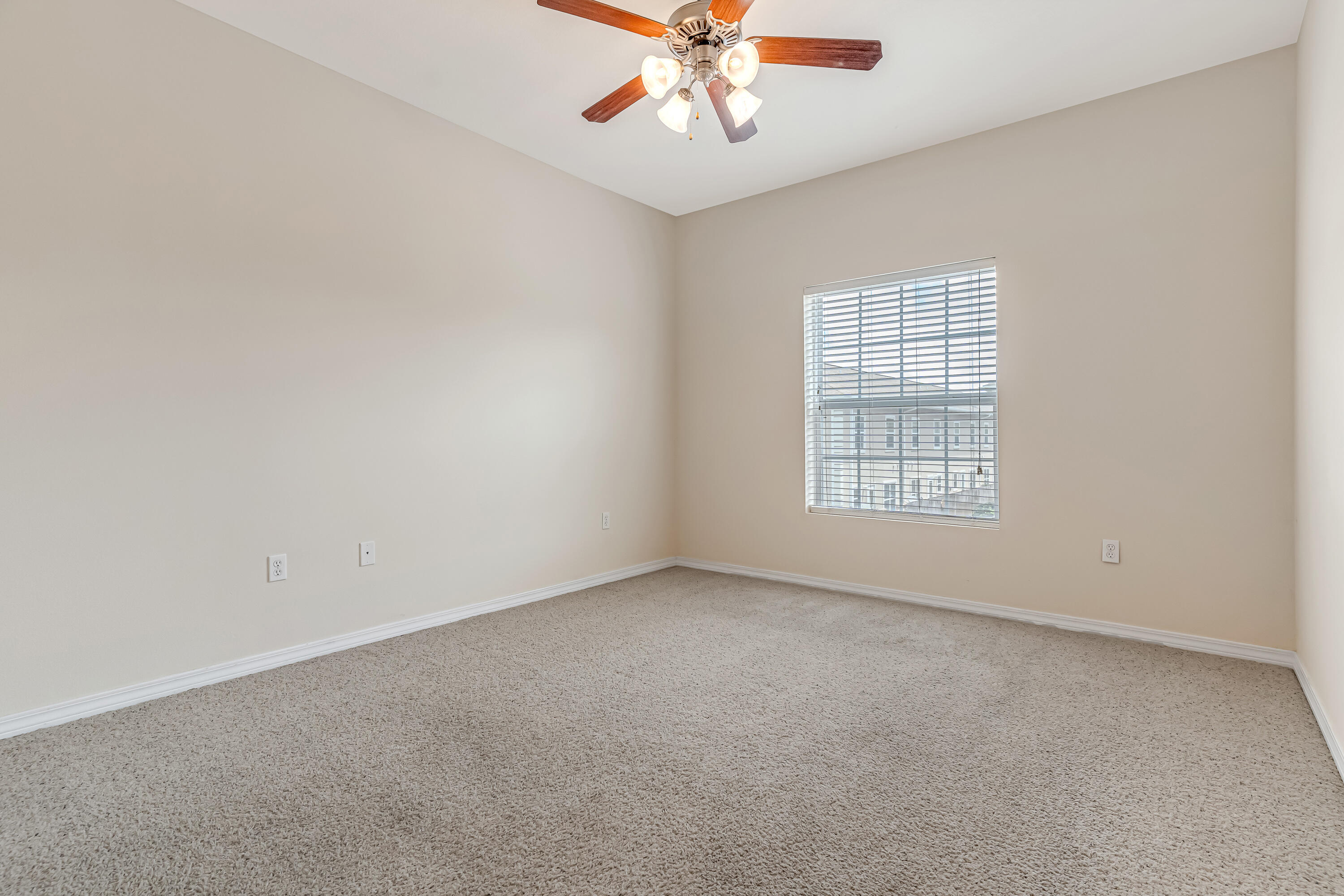 MERIDIAN SQUARE T/H - Residential