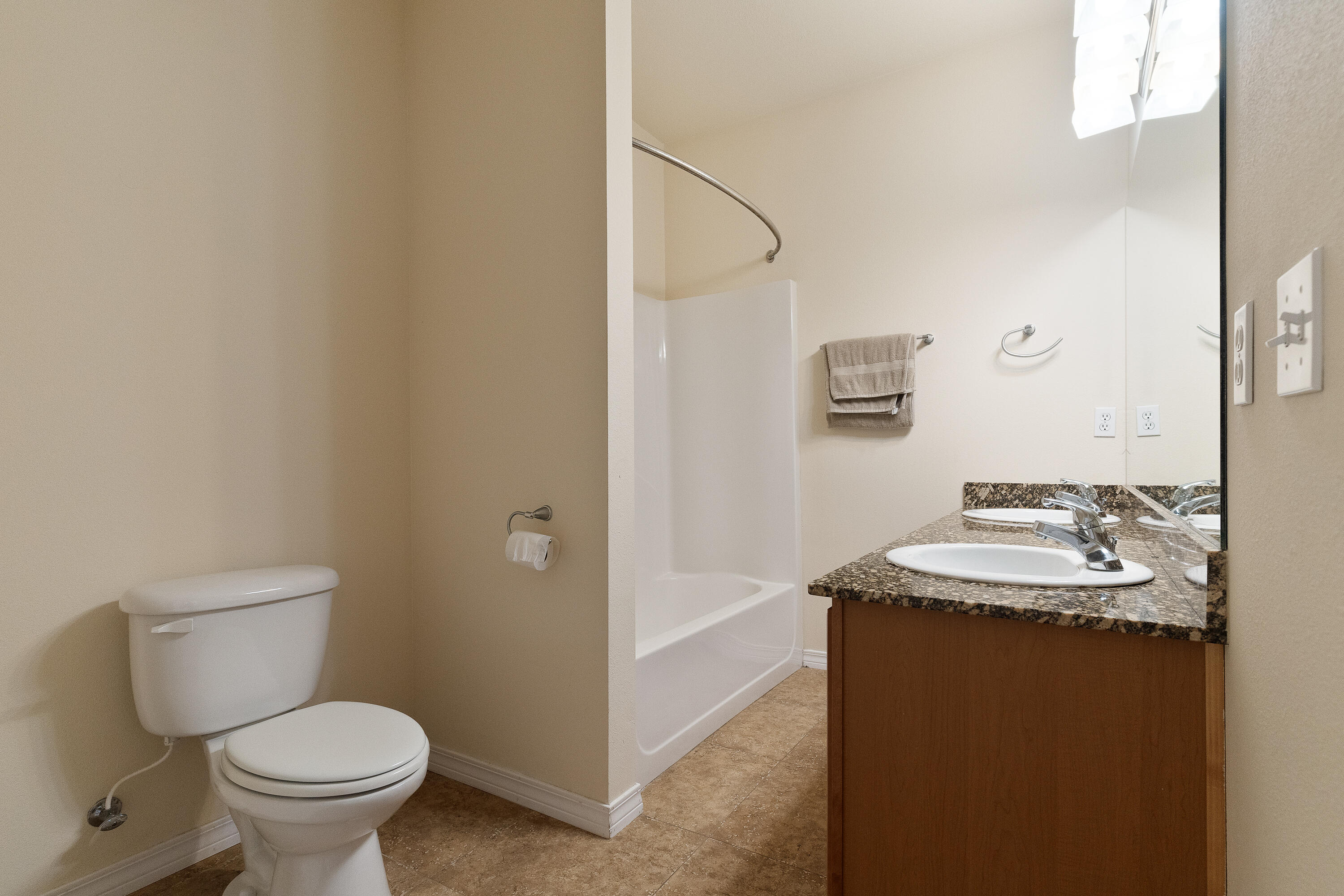 MERIDIAN SQUARE T/H - Residential