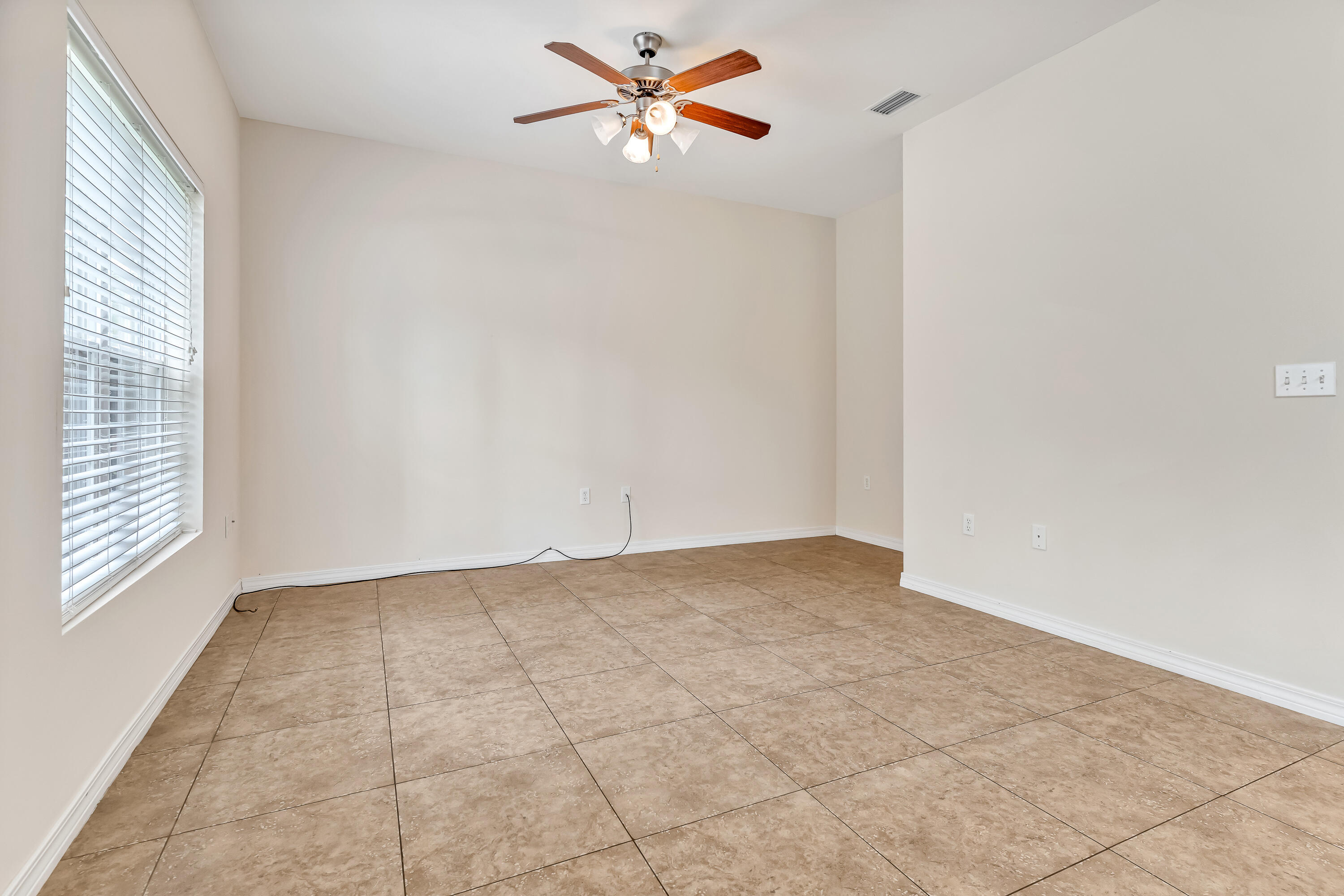 MERIDIAN SQUARE T/H - Residential