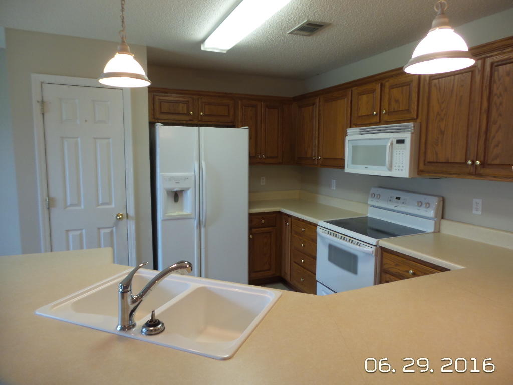 OLD BETHEL ESTATES PH I - Residential Lease